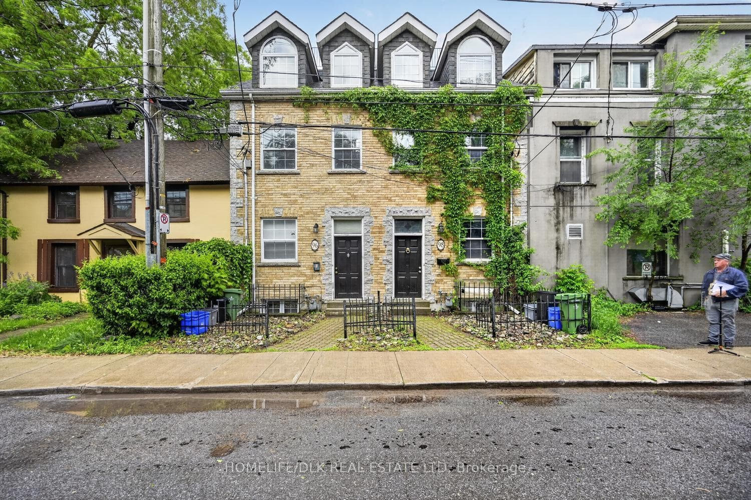 98 William Street photo 1