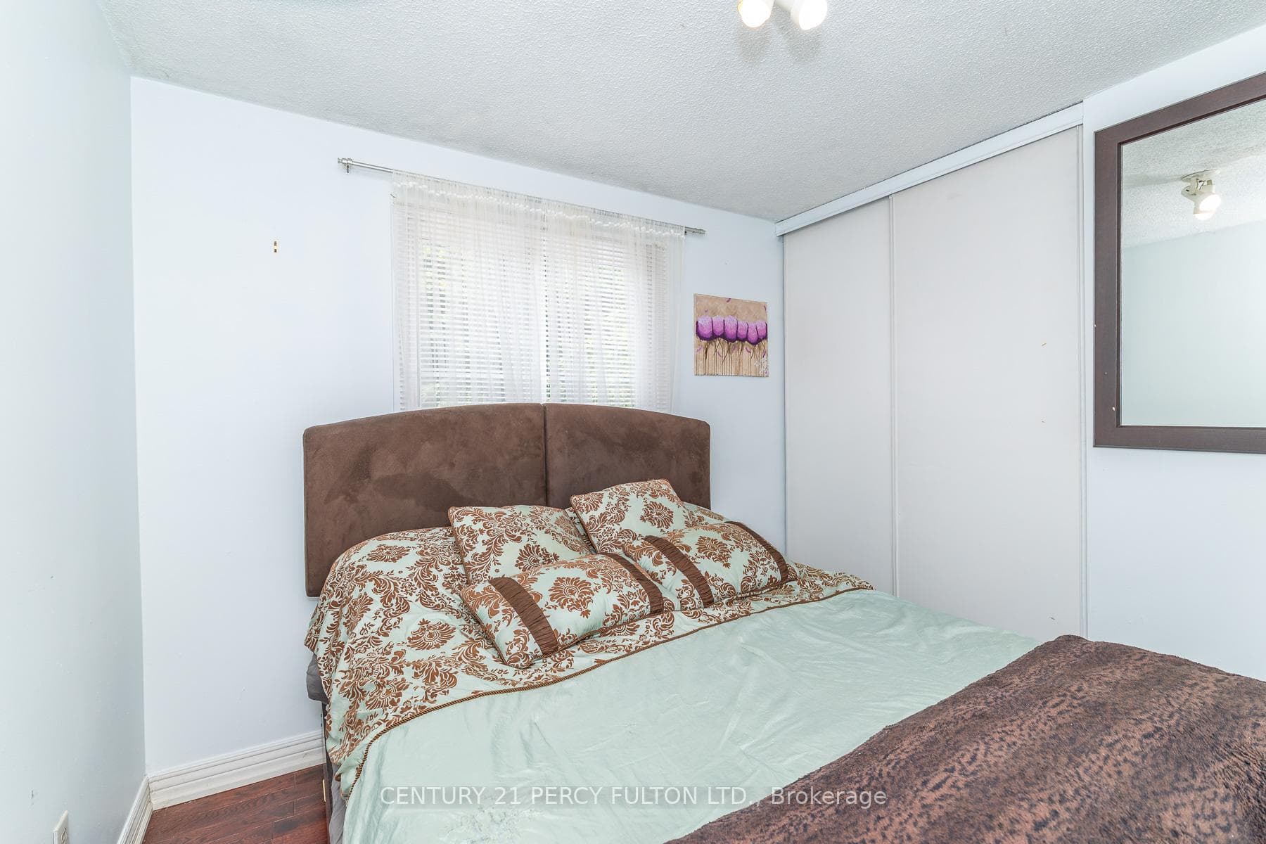 557 Cobblehill Drive photo 25