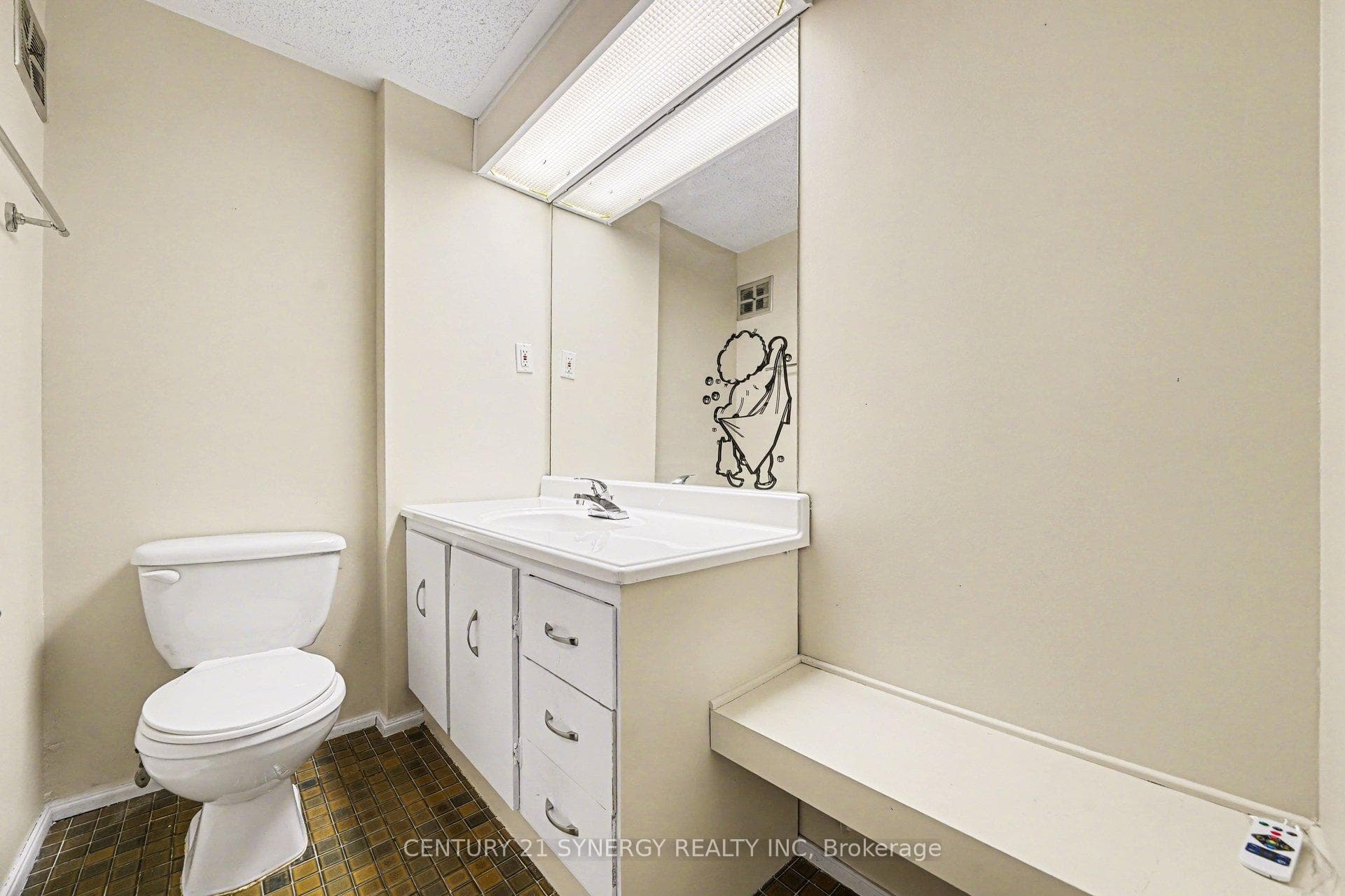 2428 BLACKSTONE Crescent photo 21
