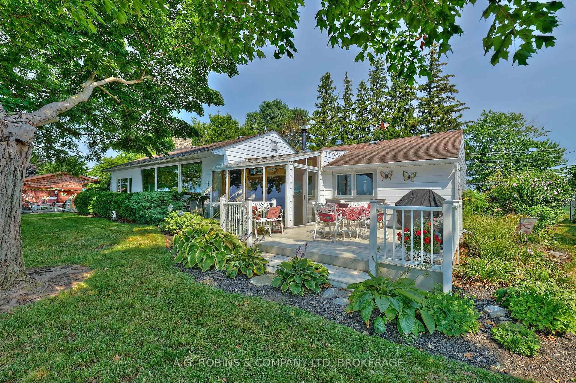 10773 Lakeshore Road photo 8