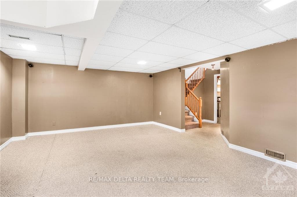 1799 SUMMERFIELDS Crescent photo 23