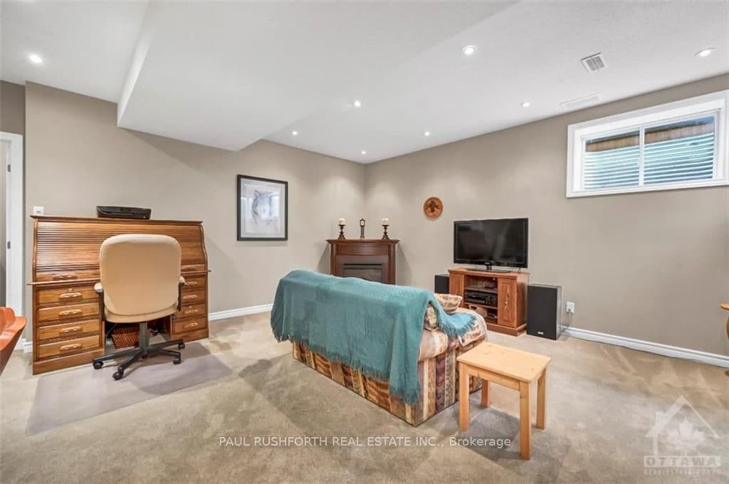 169 GRANITE Court photo 20