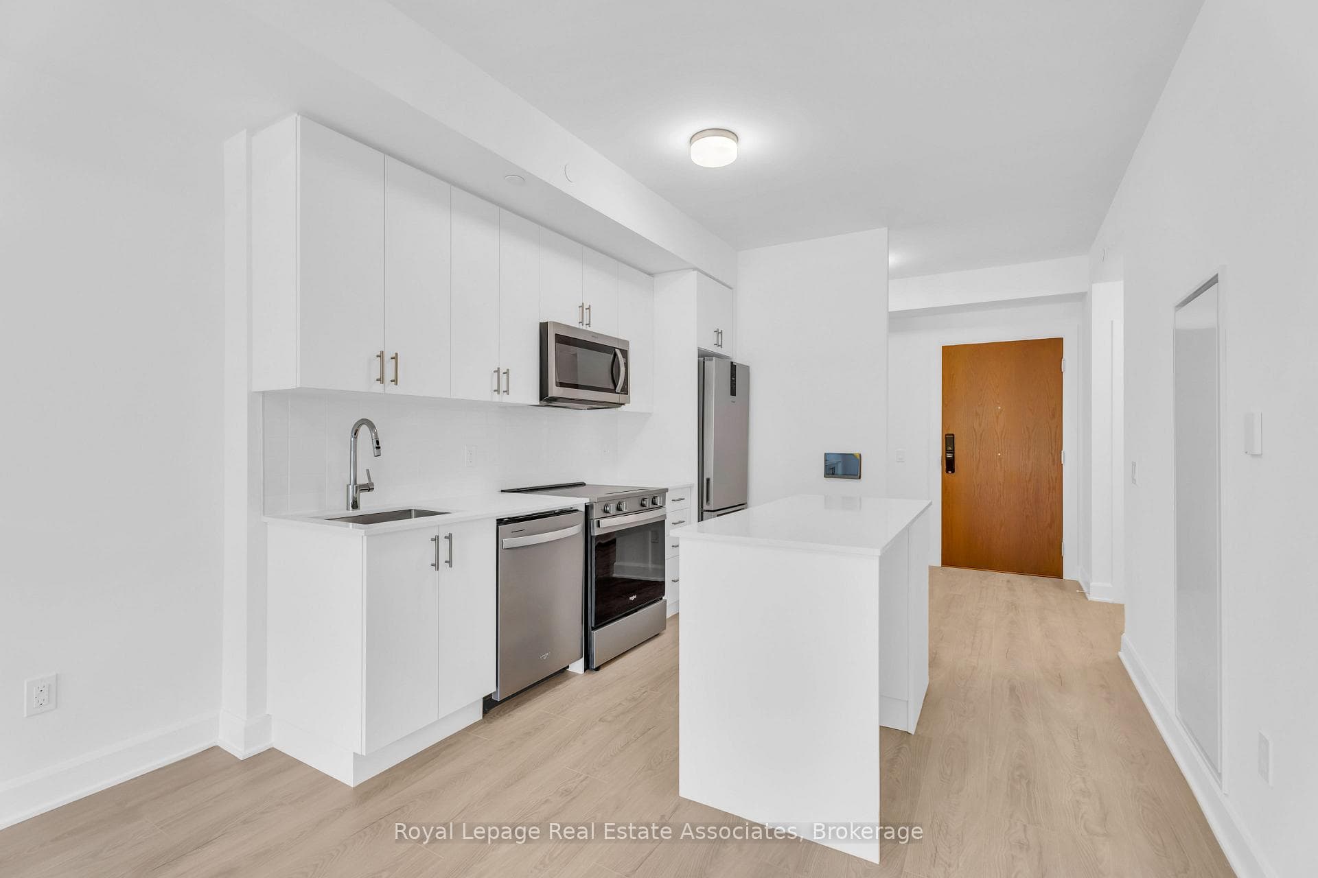 3240 William Coltson Avenue Unit 216 photo 6