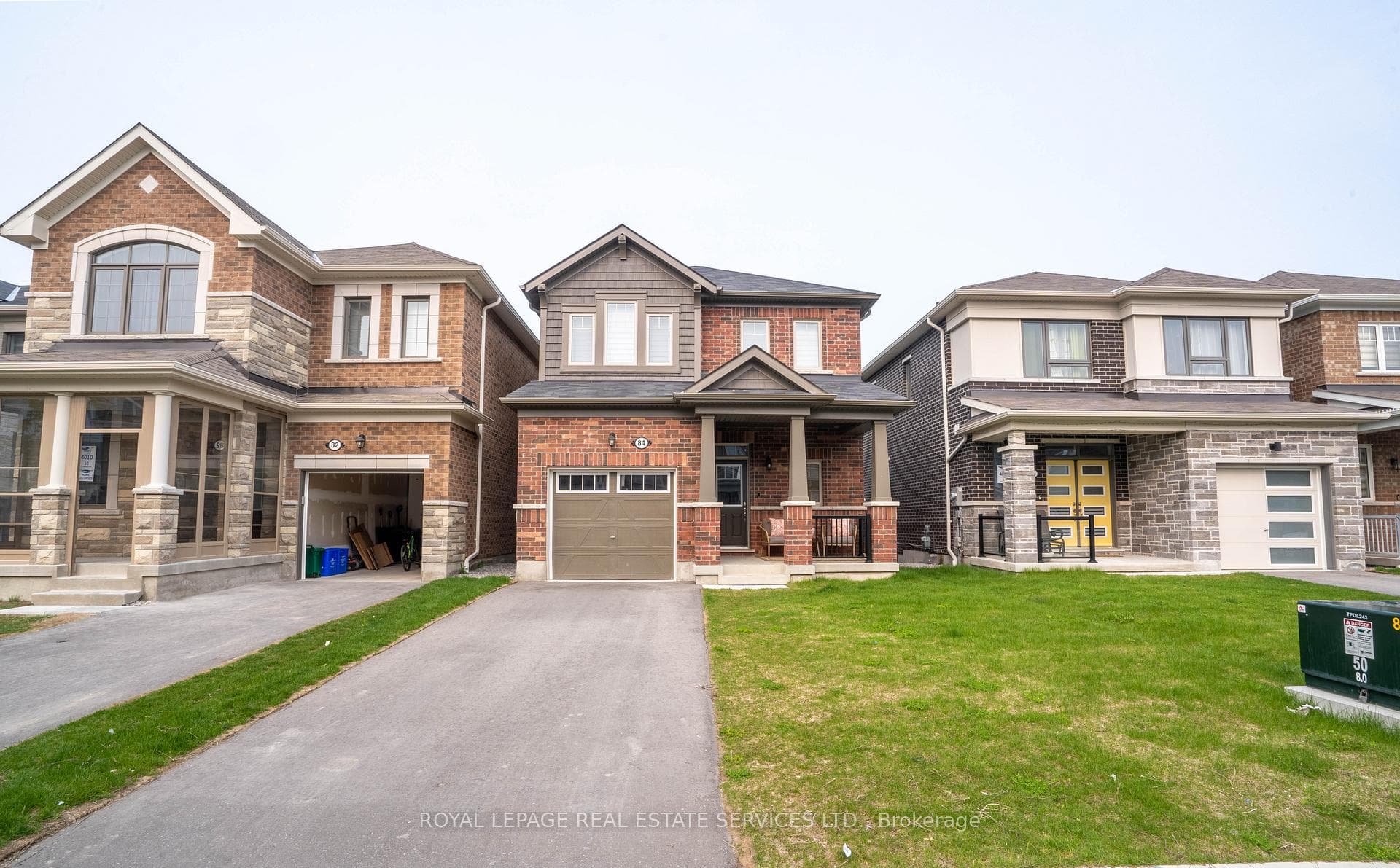 84 Barkerville Drive photo 1