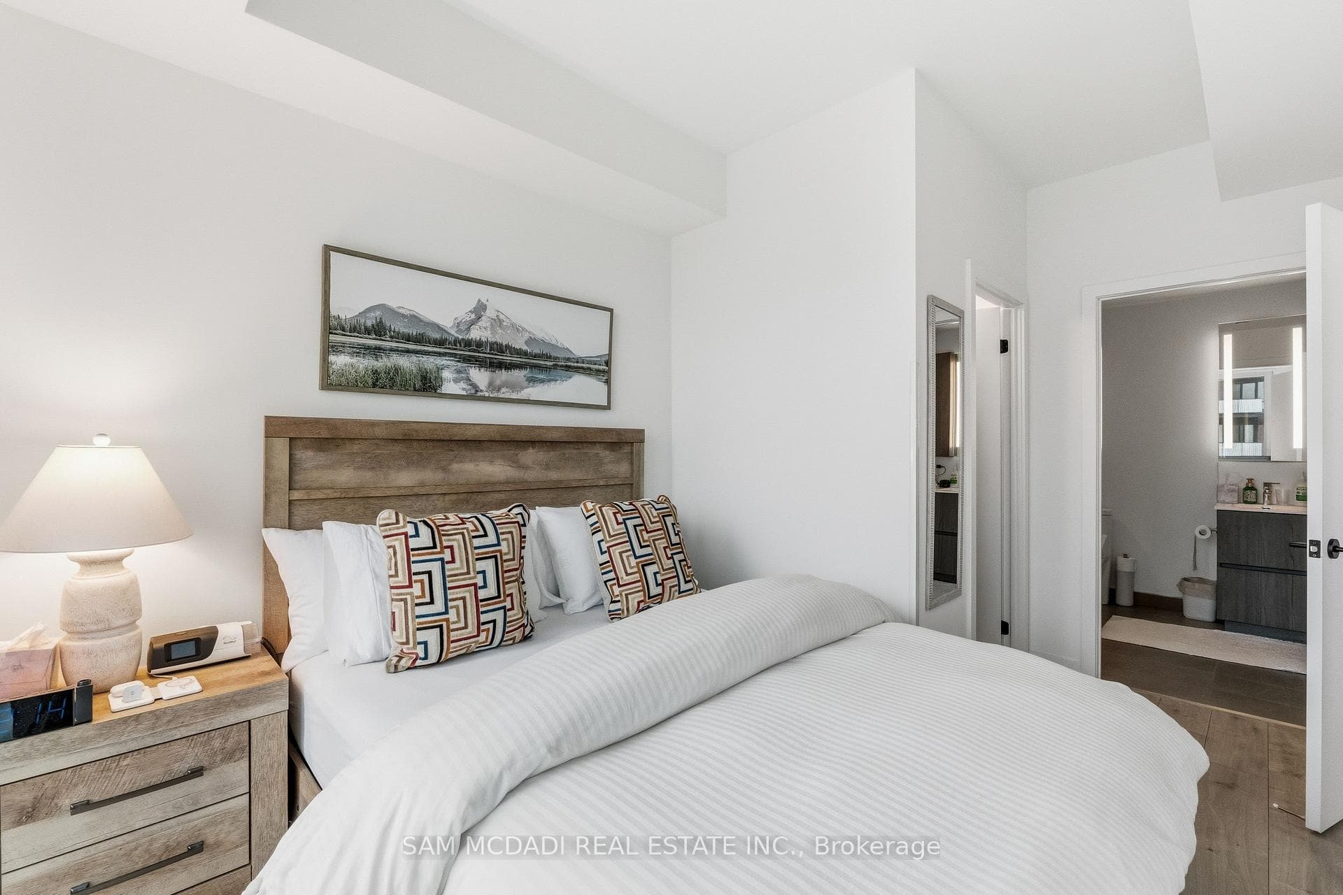 220 Missinnihe Way Unit 912 photo 15