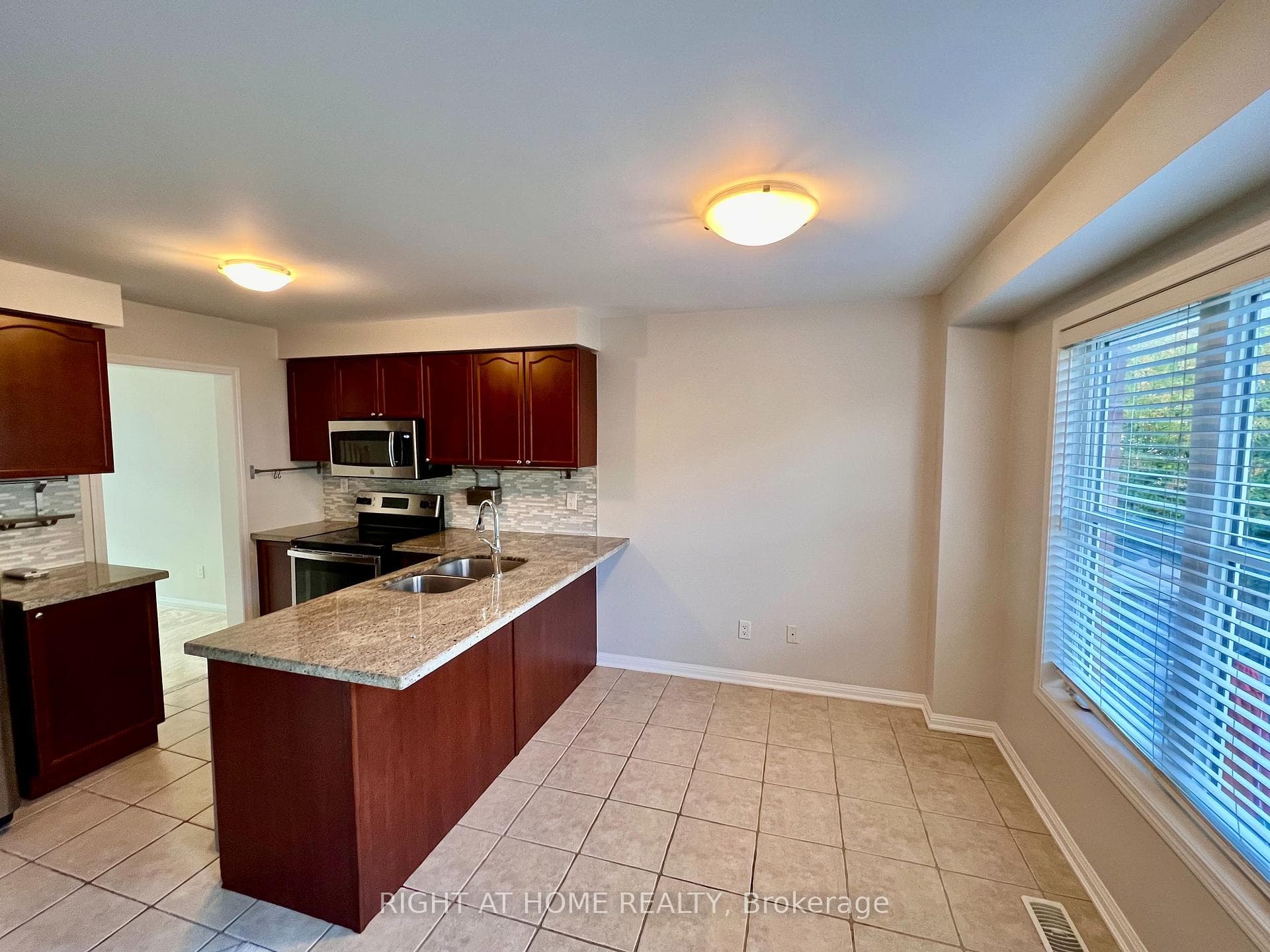 2385 COHO Way photo 5