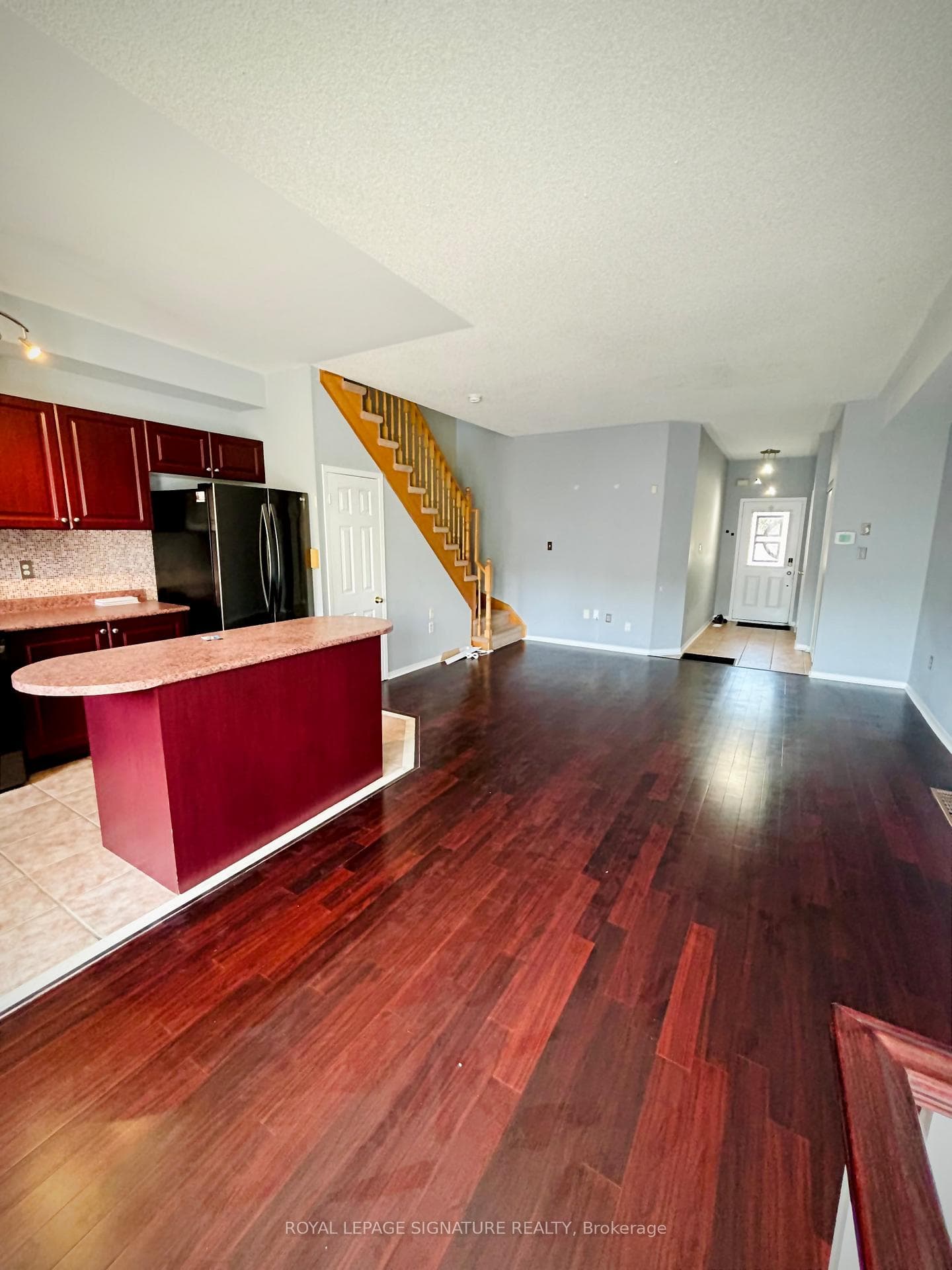 1515 Hummingbird Court photo 4