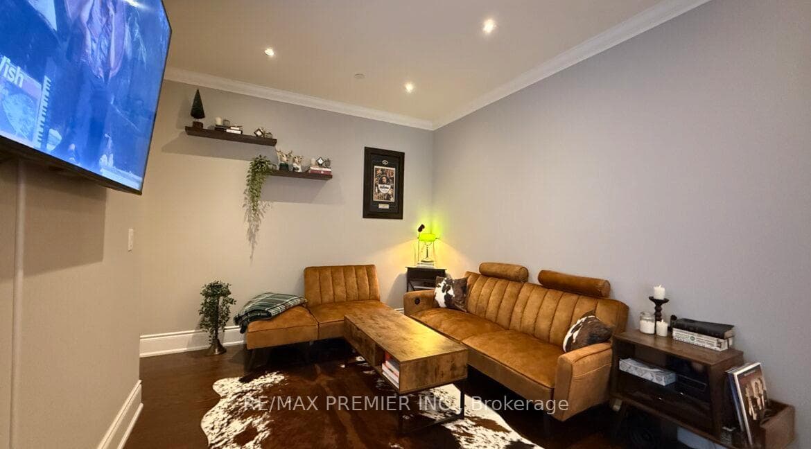 10360 Islington Avenue Unit 212 photo 6