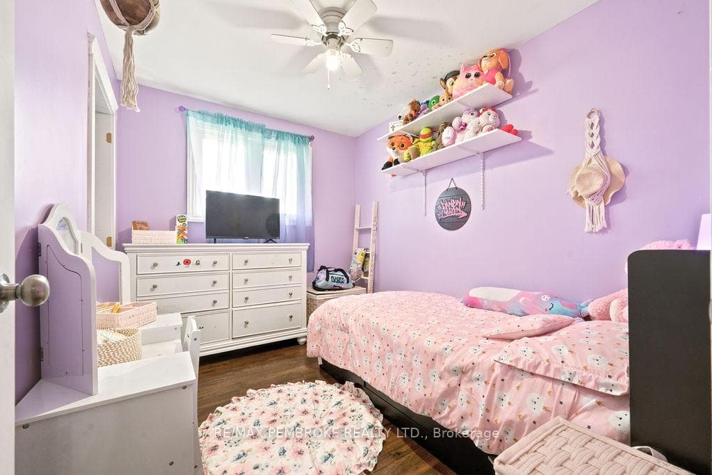 9 James Street photo 22
