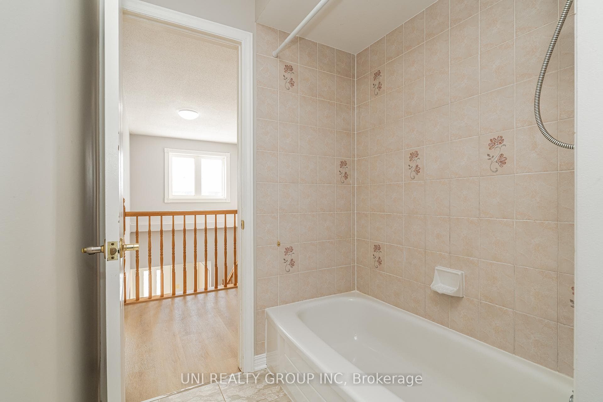5 DALECROFT Crescent photo 31