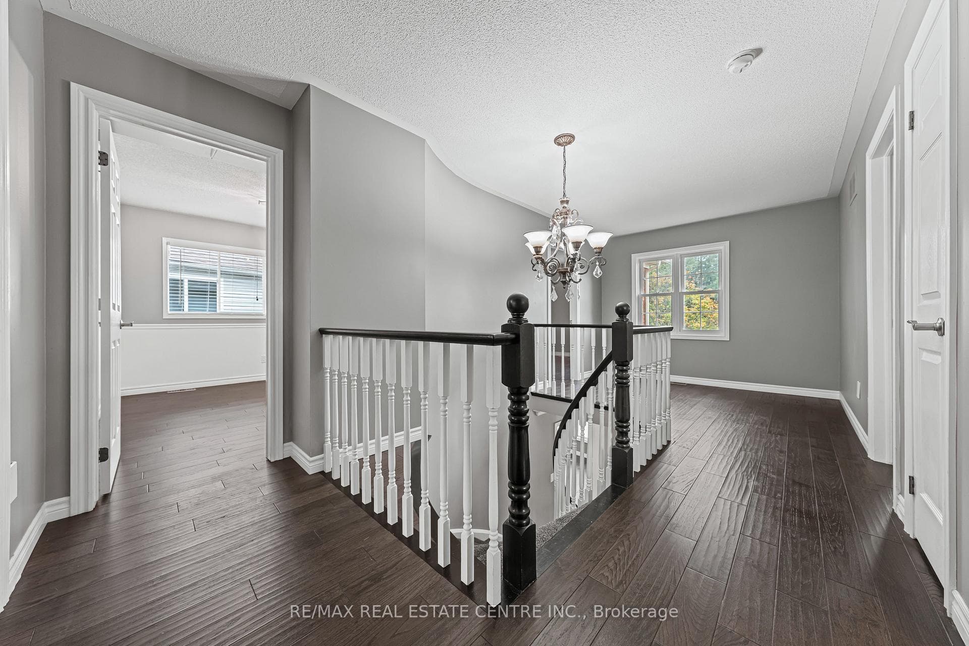 163 GLENVALLEY Drive photo 22
