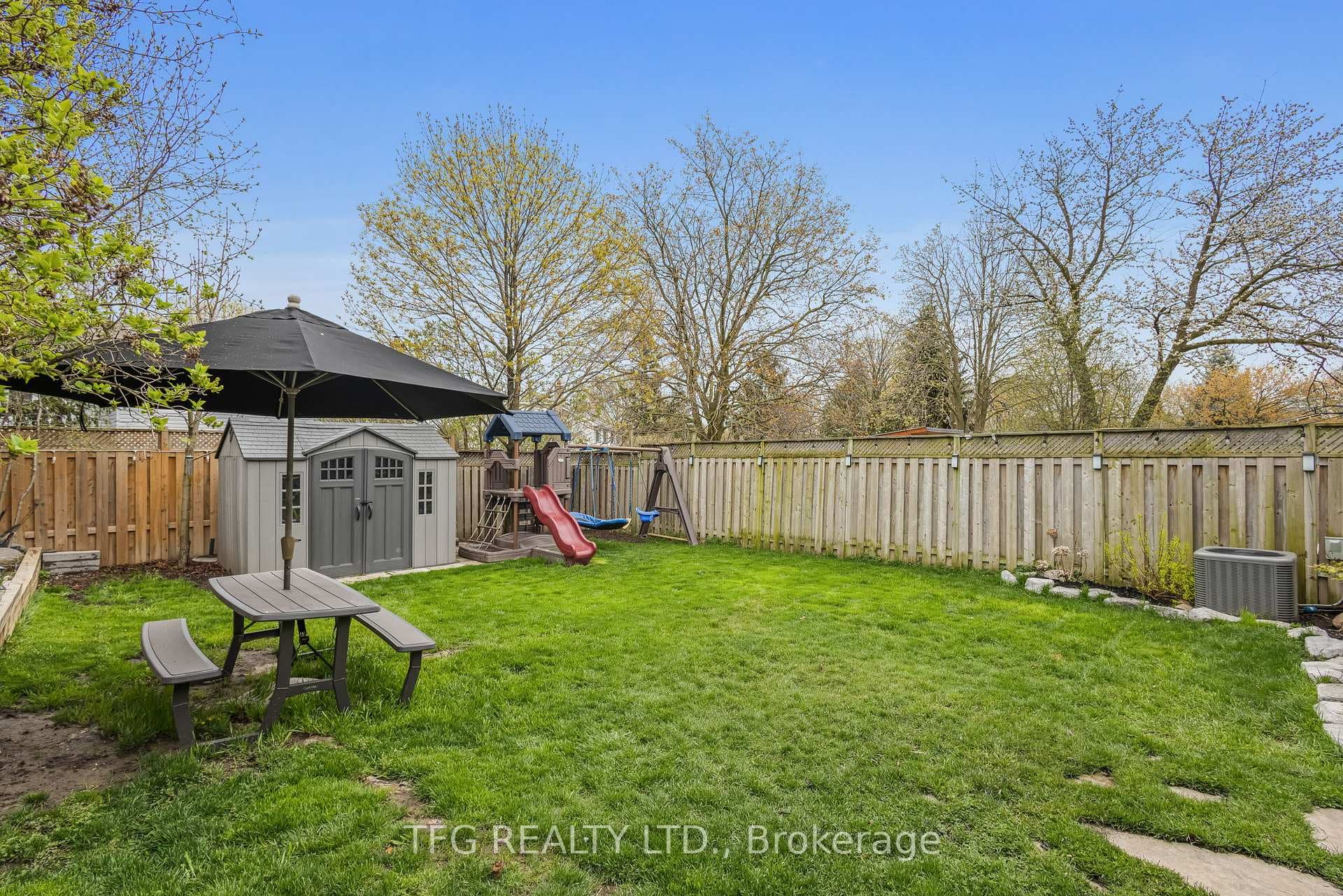 40 Guthrie Crescent photo 30