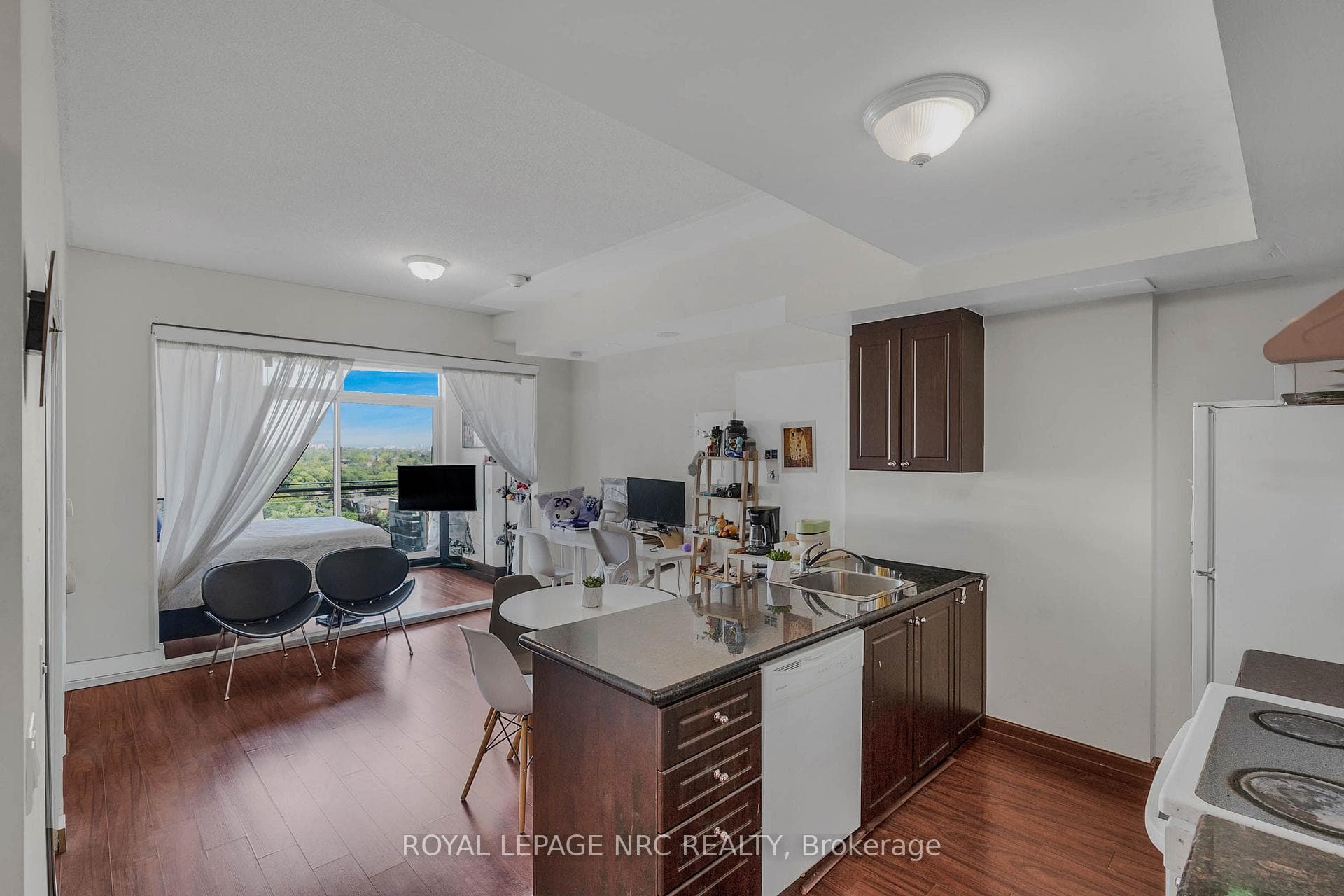 15 Maplewood Avenue Unit PH 6 photo 7