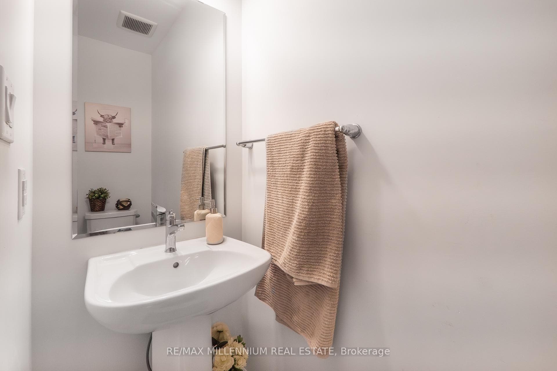 507 Bellflower Court photo 12