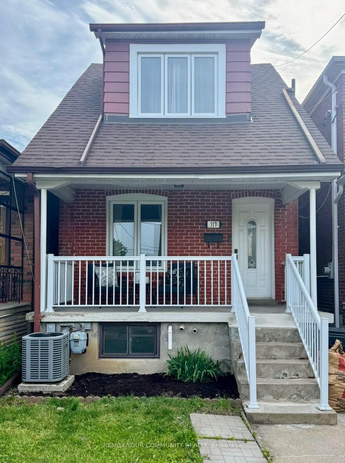 317 Boon Avenue photo 1
