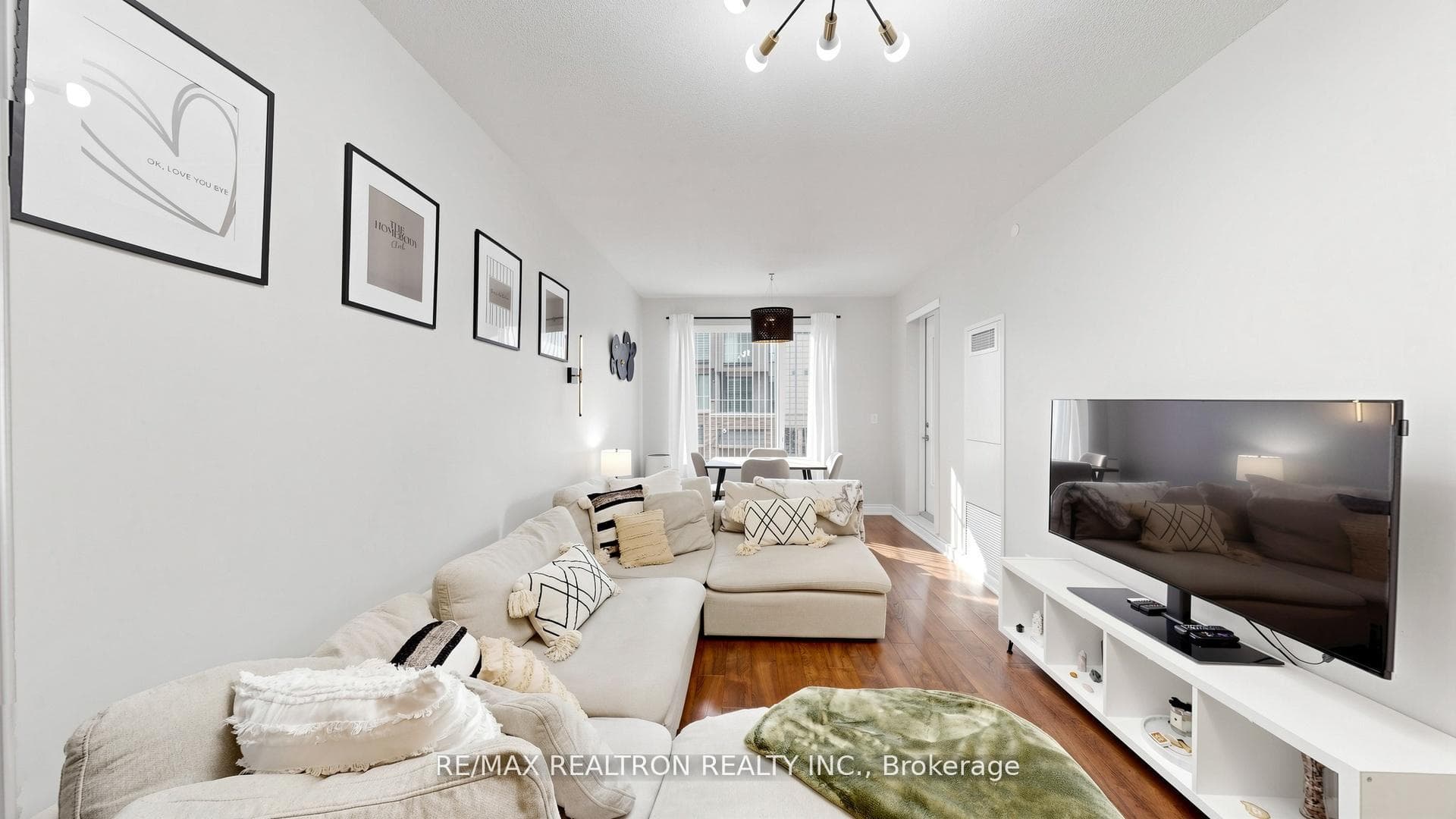 277 South Park Road Unit 203 photo 9