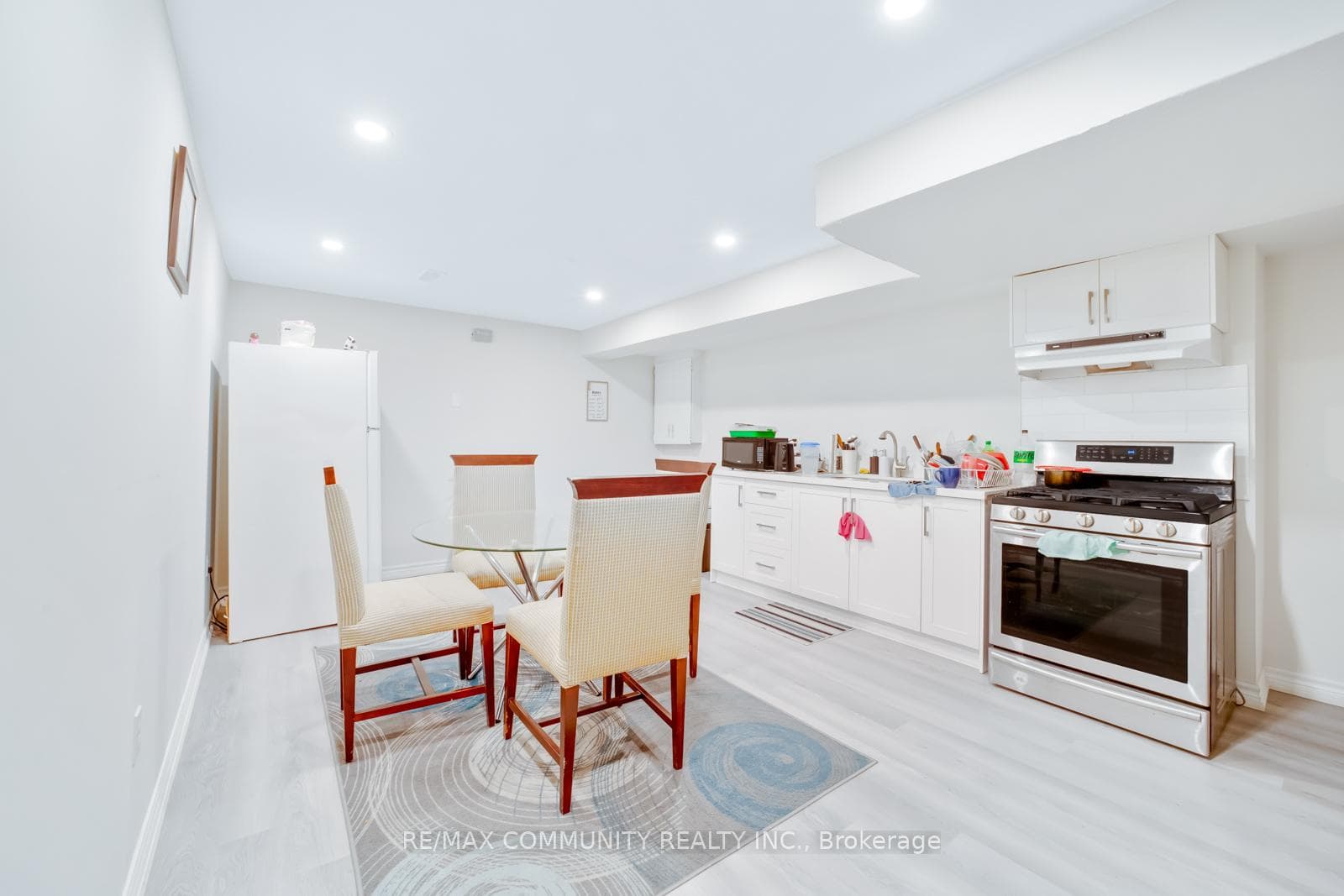 740 Meadowvale Road photo 28