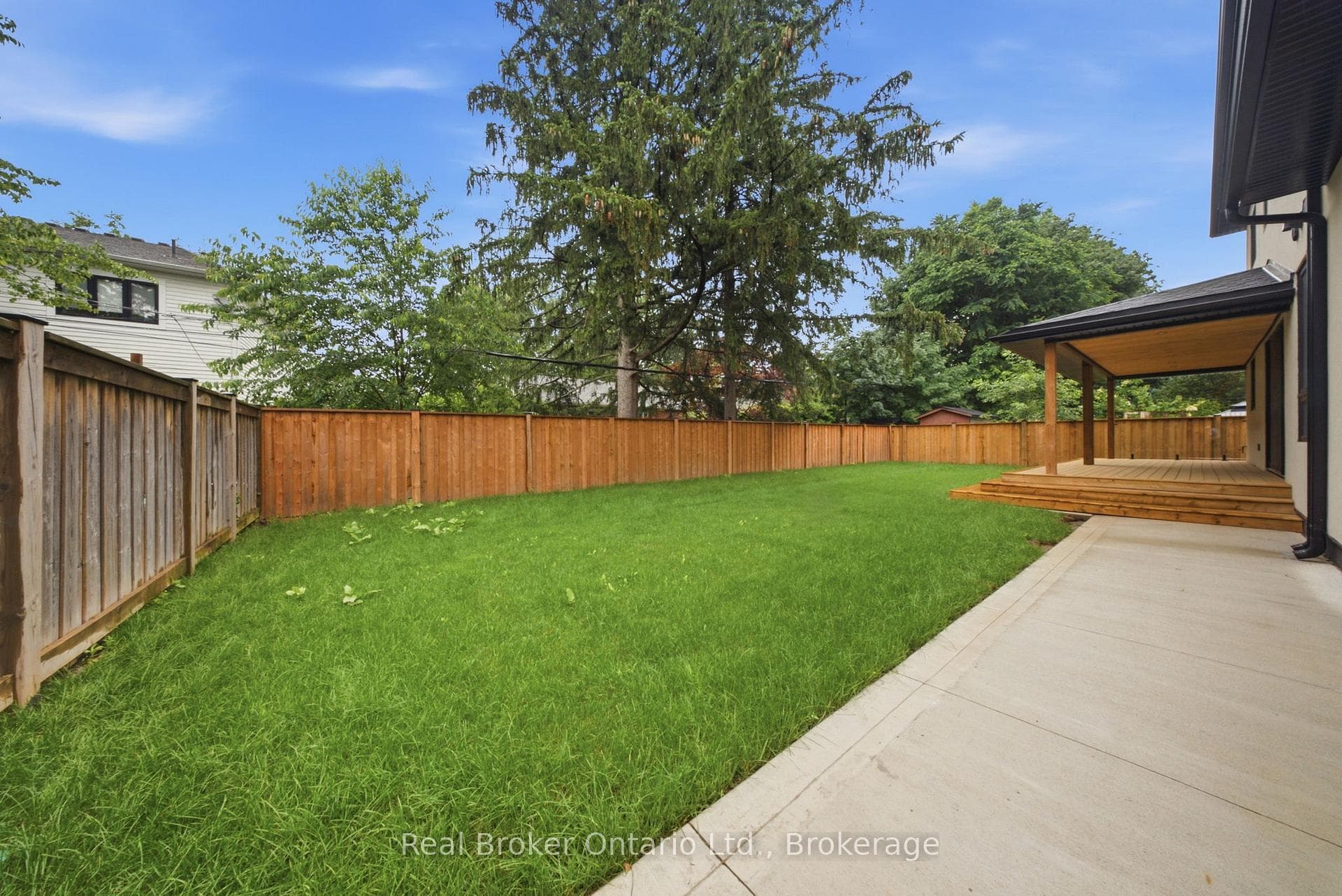 61 Floresta Court photo 28