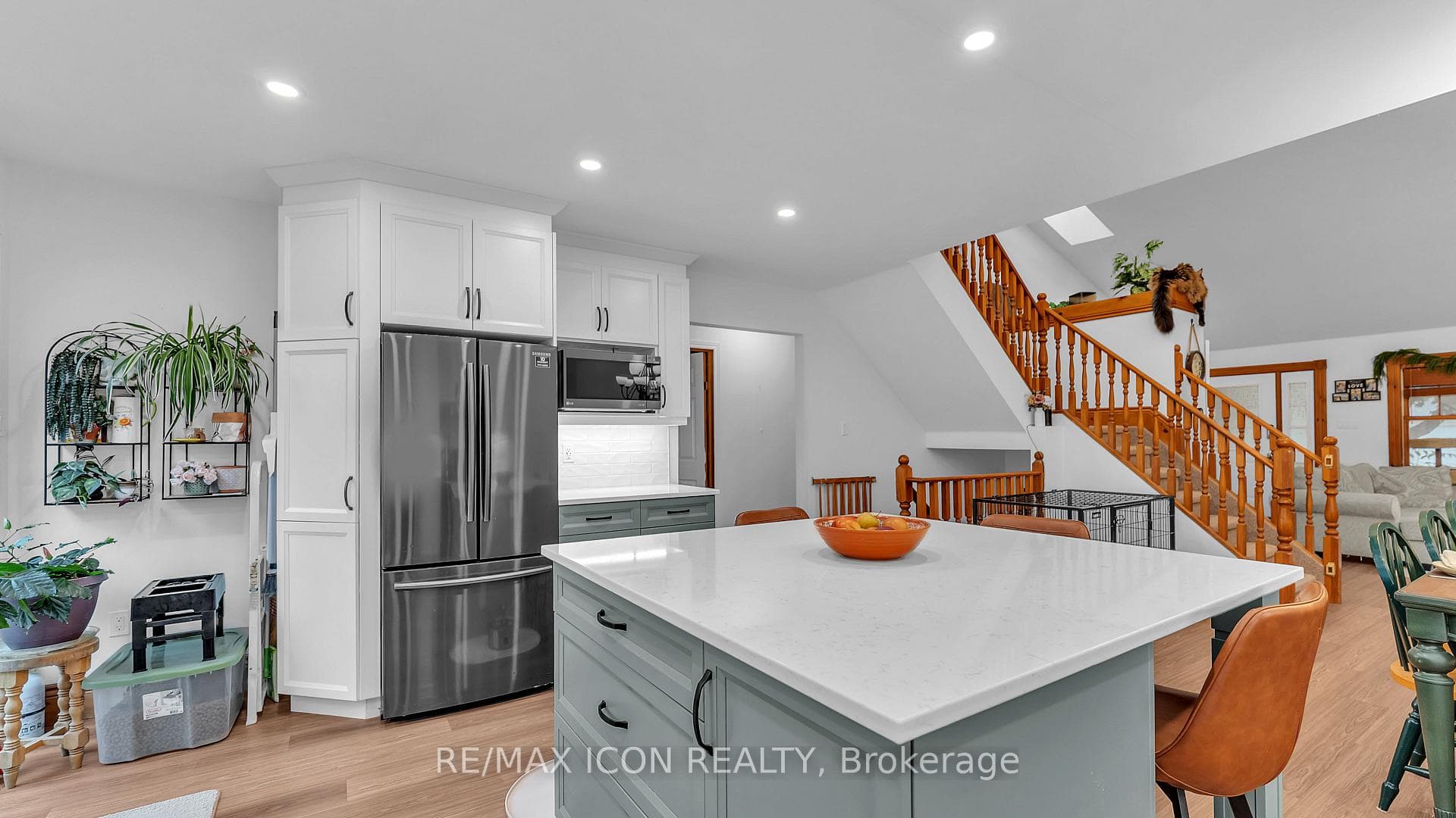 158 Broadway Street photo 4