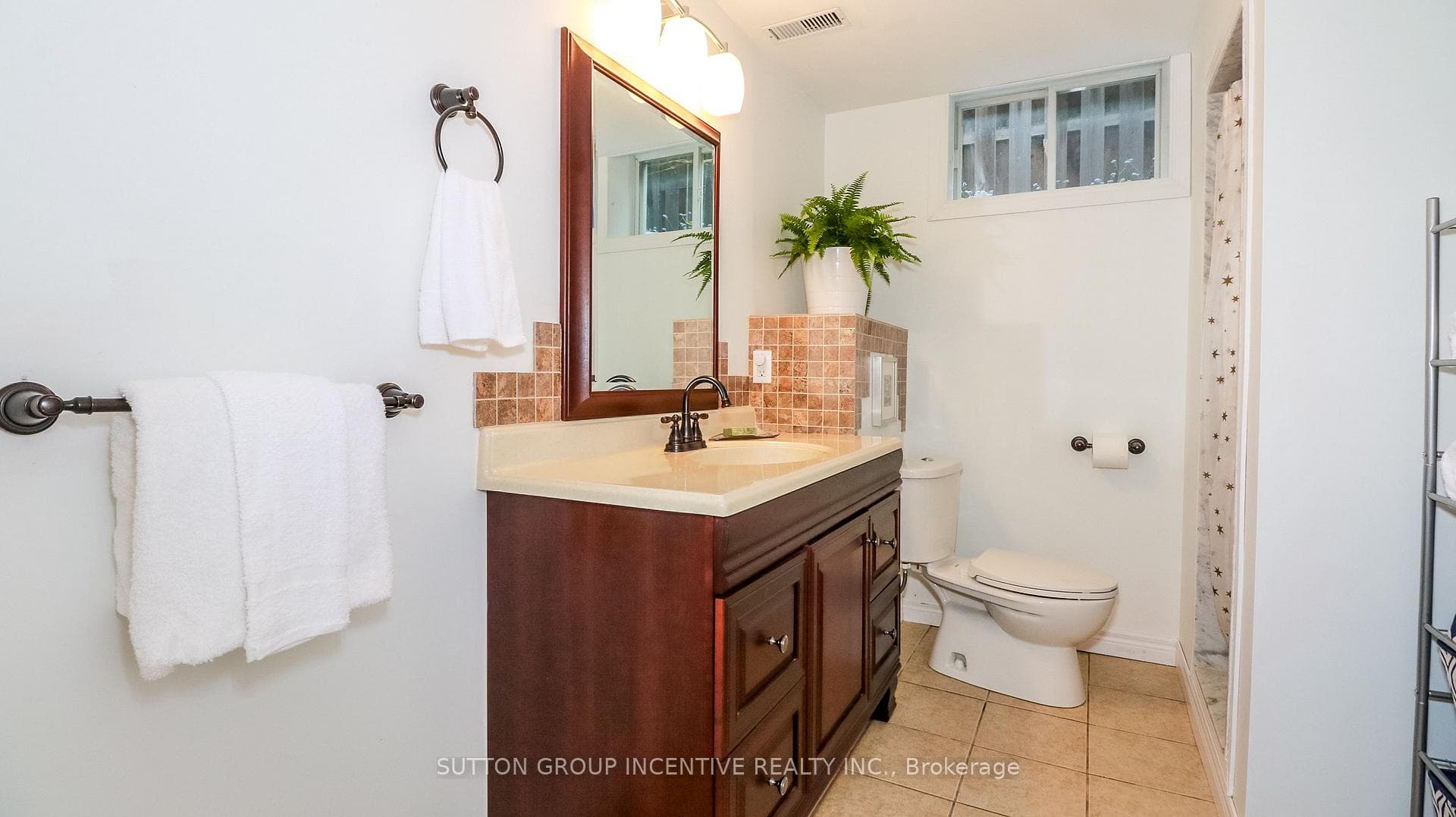 137 Dean Avenue photo 19