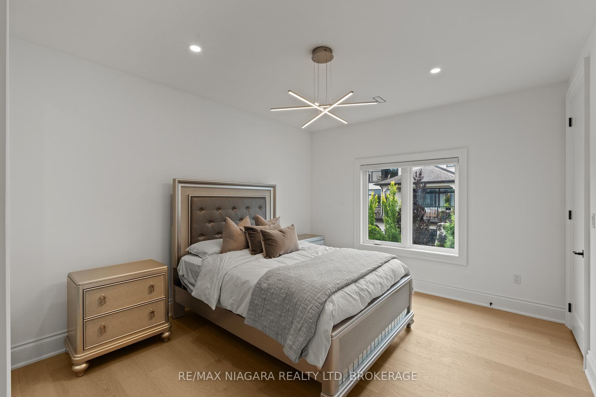 58 Kenmir Avenue photo 30