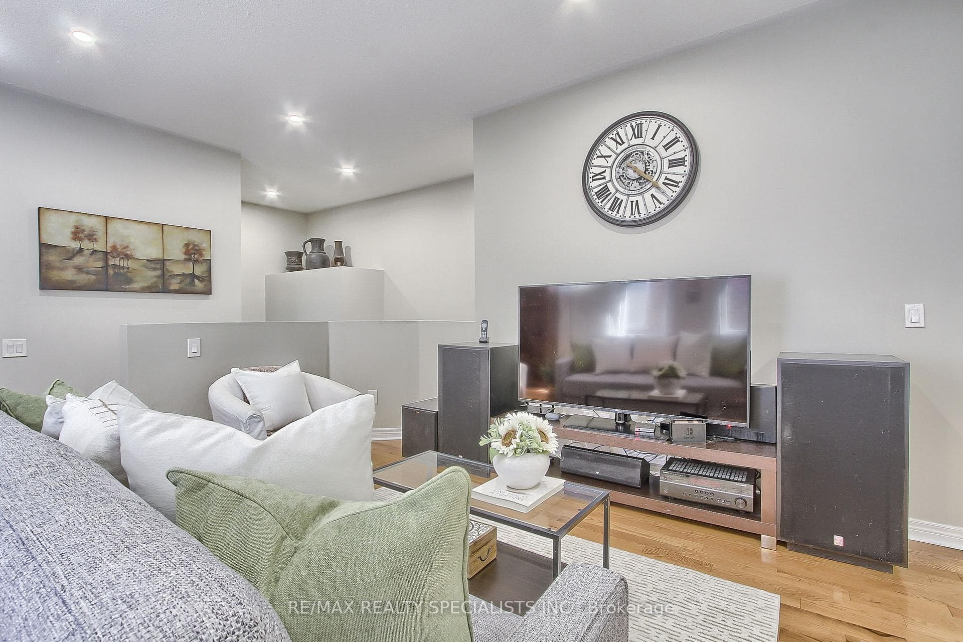 15 Whitwell Drive photo 6