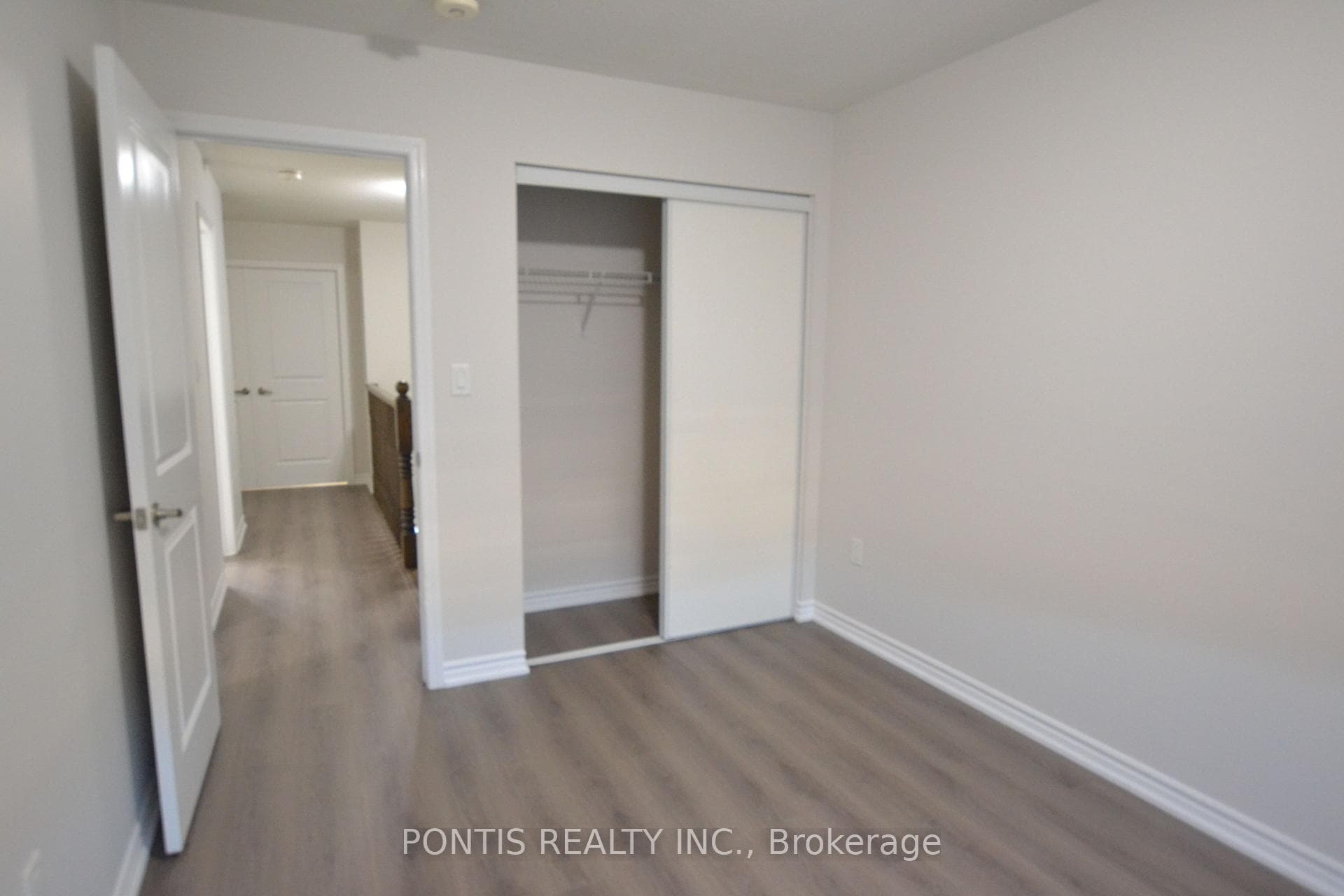 47 Phyllis Drive photo 25