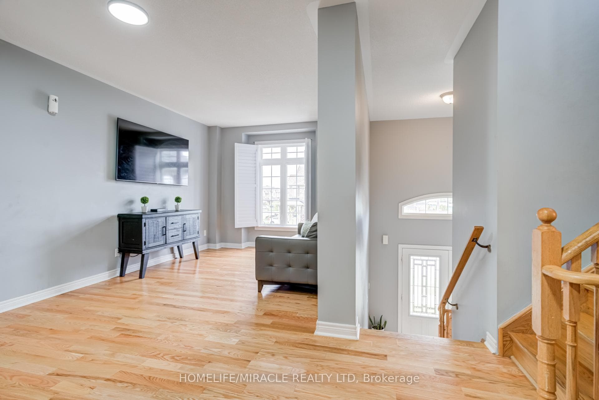 81 Willoughby Way photo 4