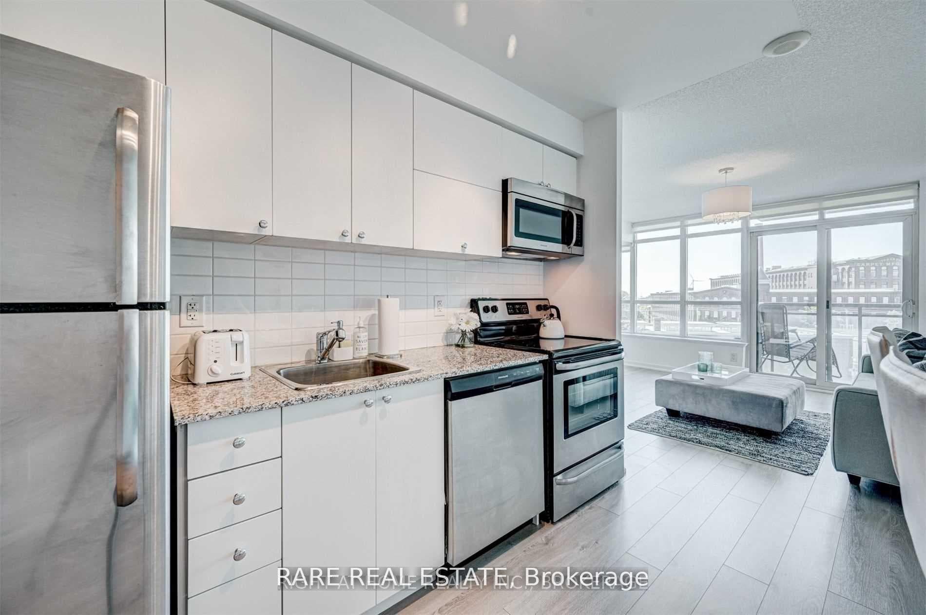 38 Joe Shuster Way Unit 515 photo 7