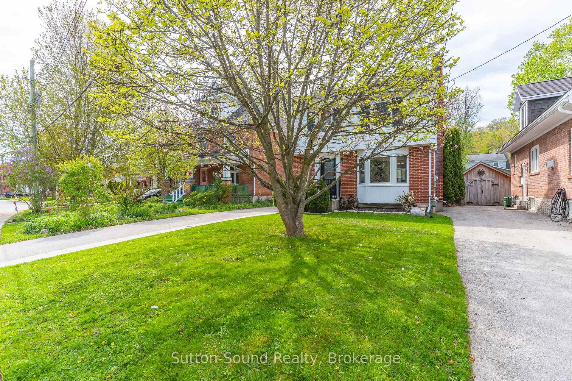 165 4th Street photo 2