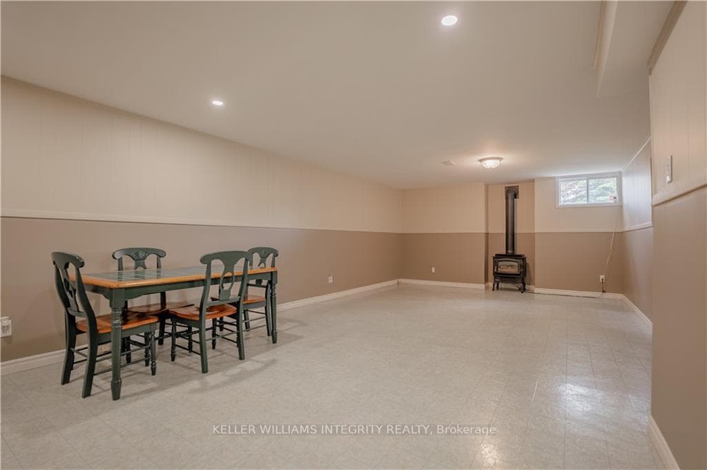 257 NORTHWOODS Crescent photo 20