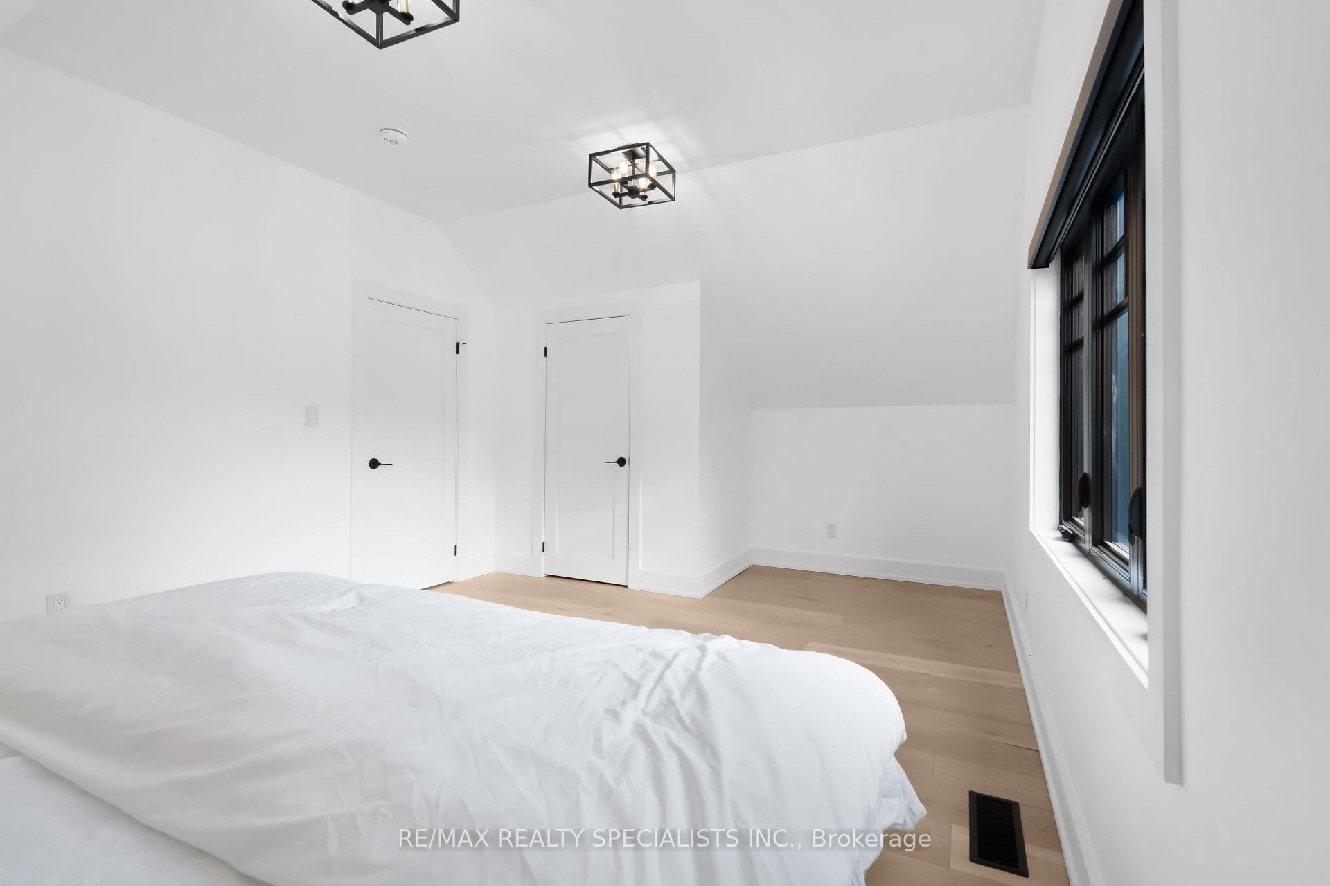 997 Mount Pleasant Road photo 36