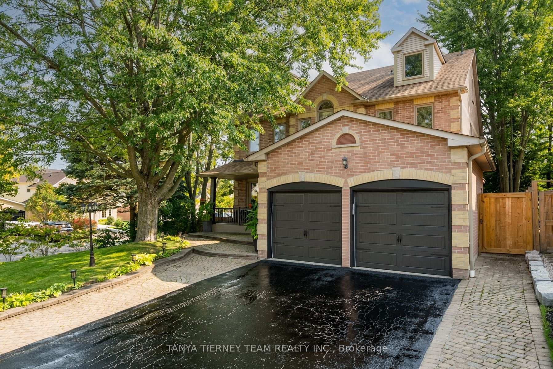 11 Roan Drive photo 1