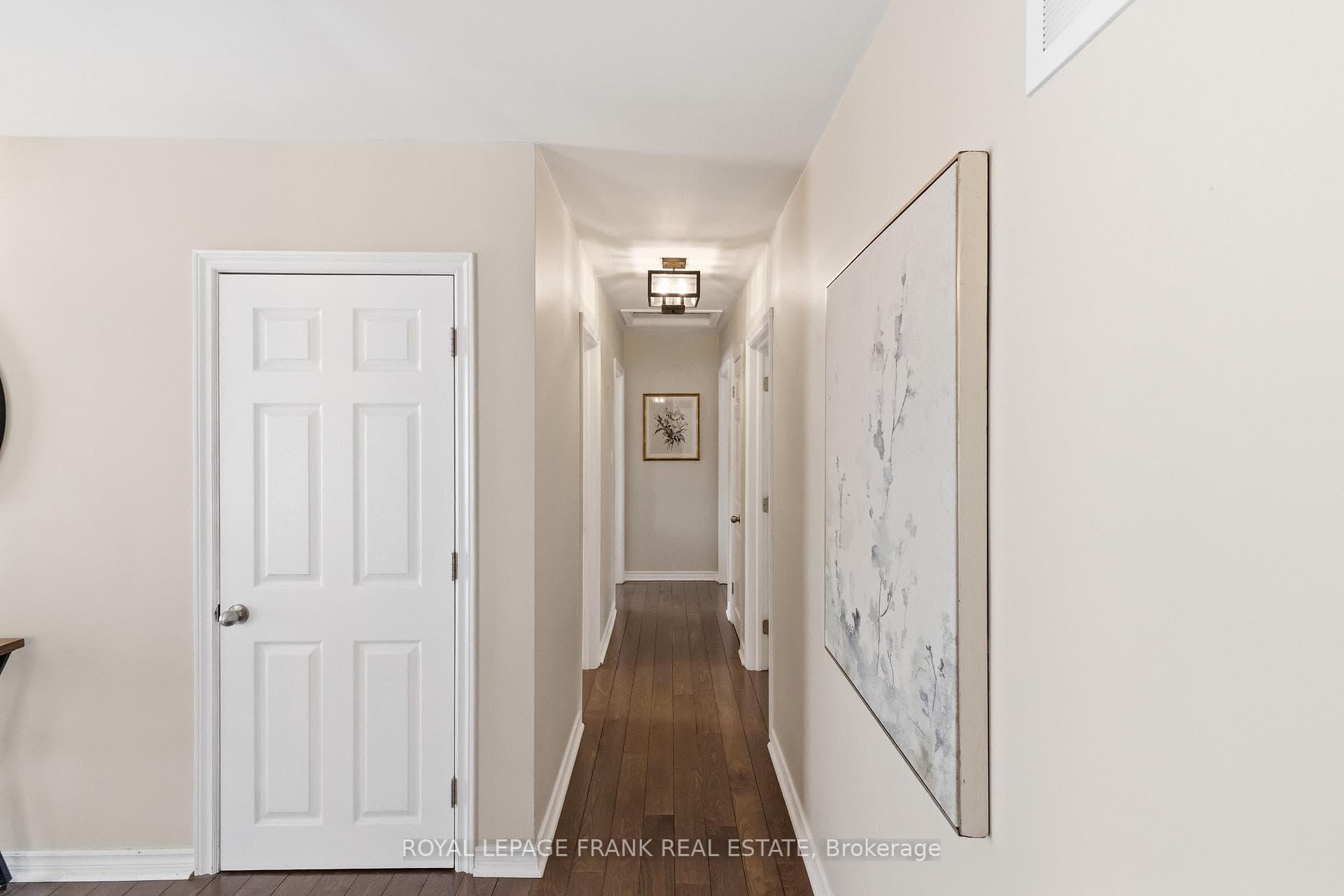 579 Queen Street photo 21