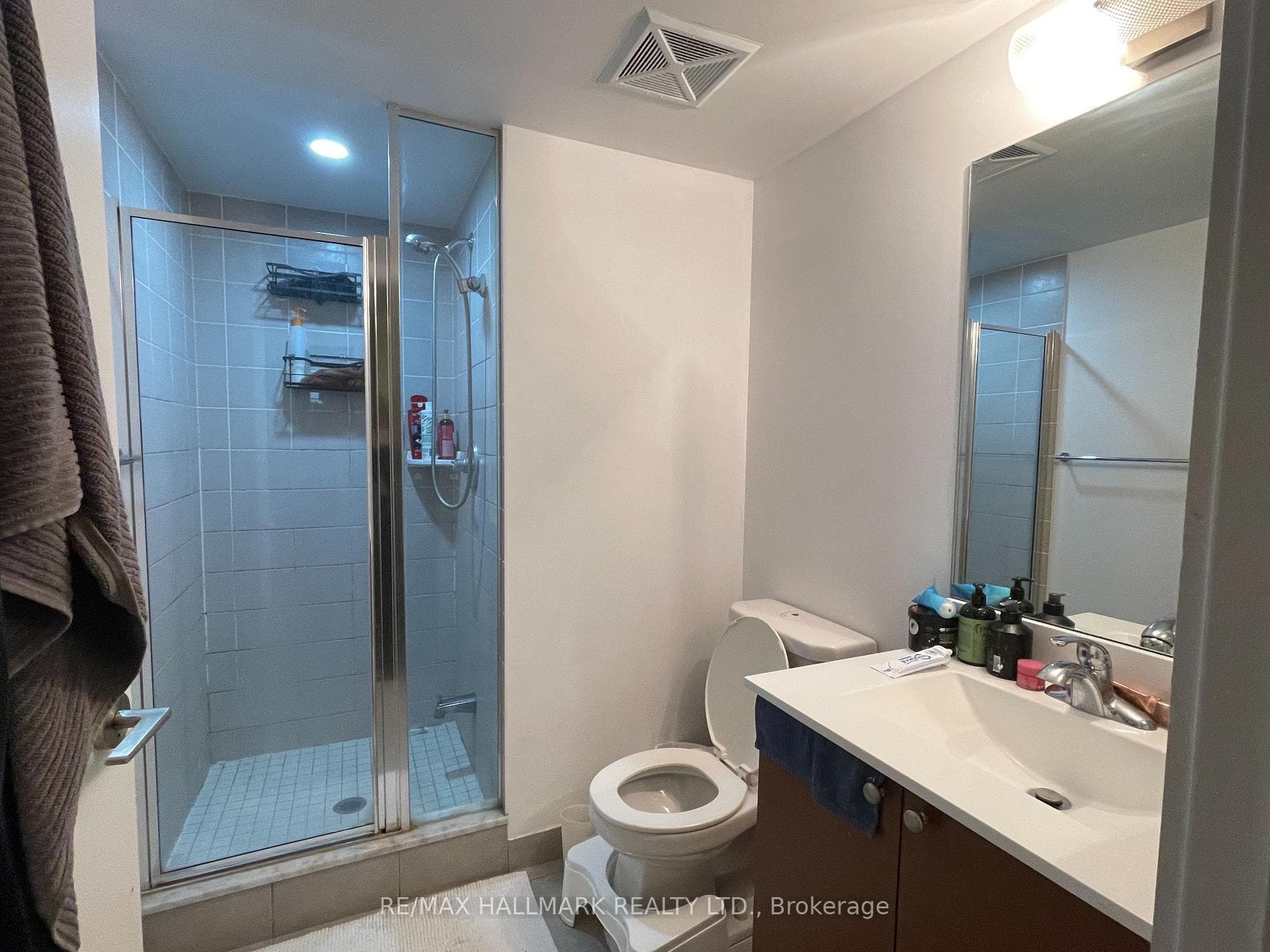 151 Village Green Square Unit 1708 photo 10