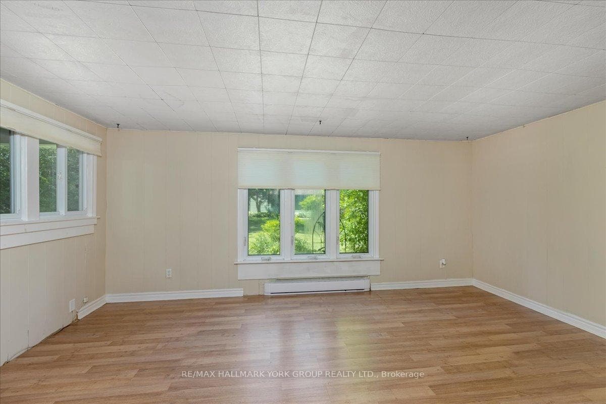 120 Roxanna Drive photo 17