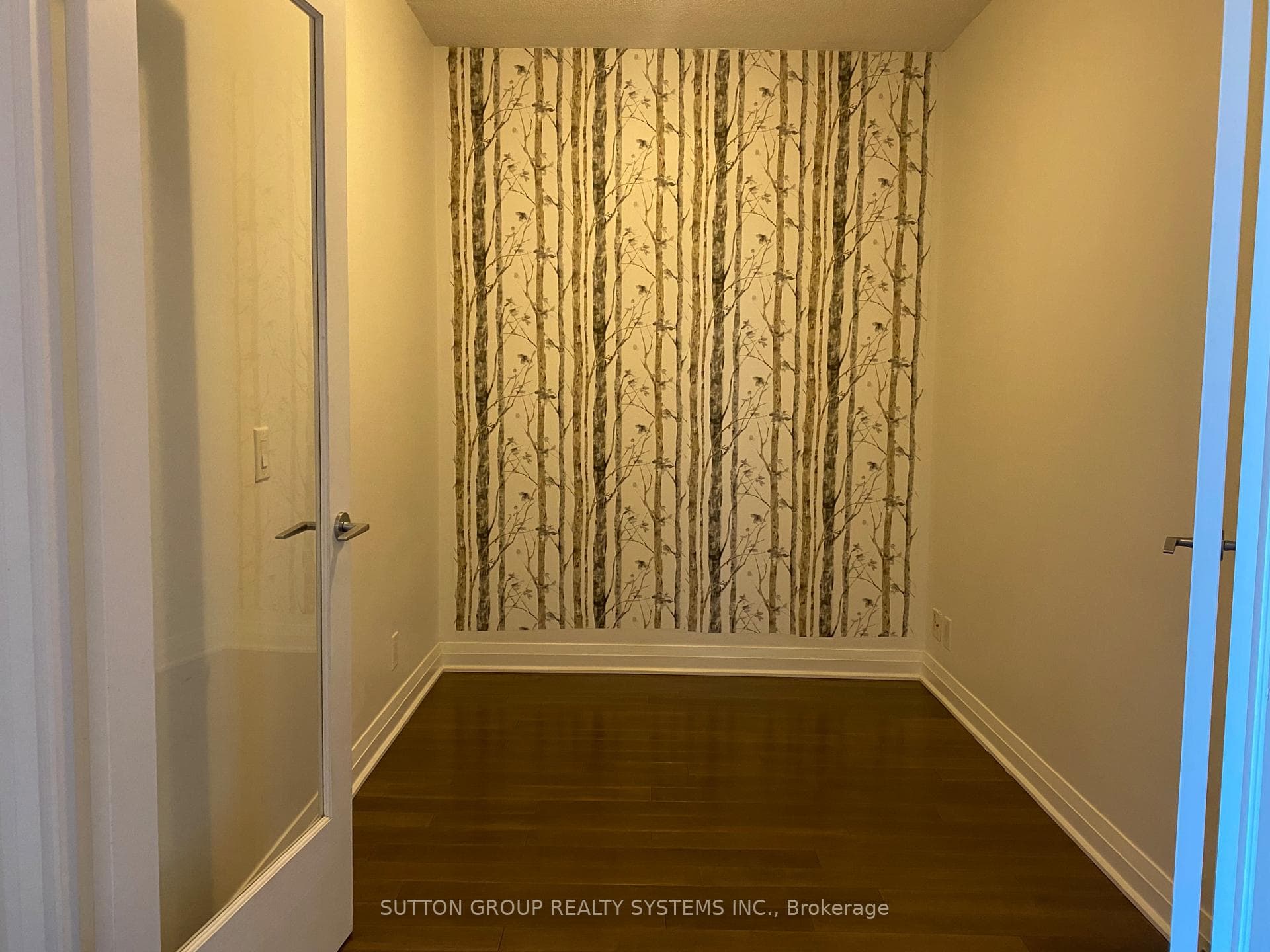 1055 Southdown Road Unit 910 photo 14