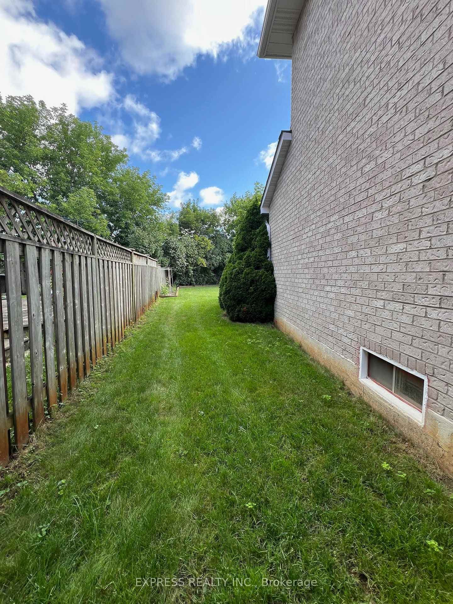 16 Hanover Court photo 15