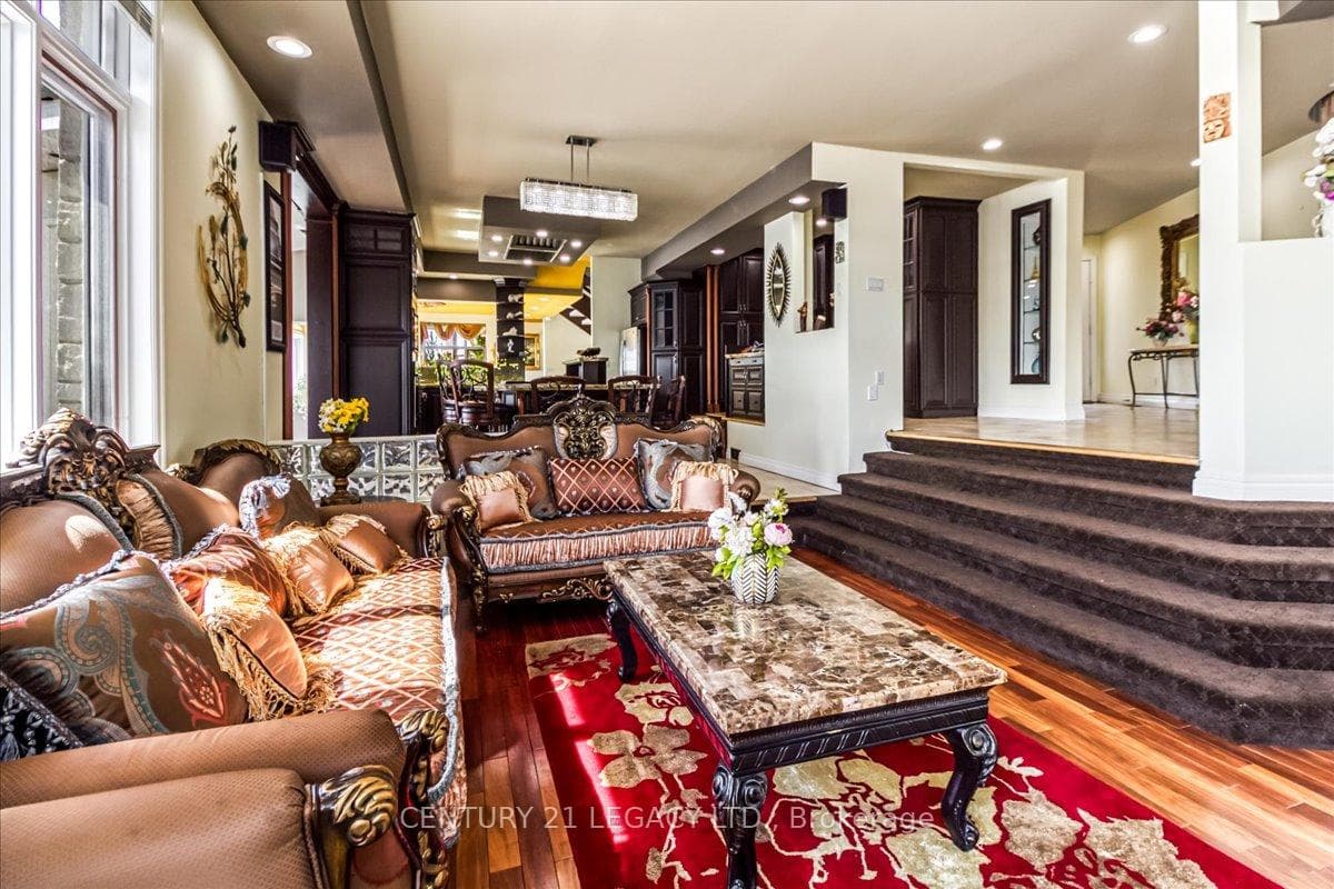 376 Maki Avenue photo 12