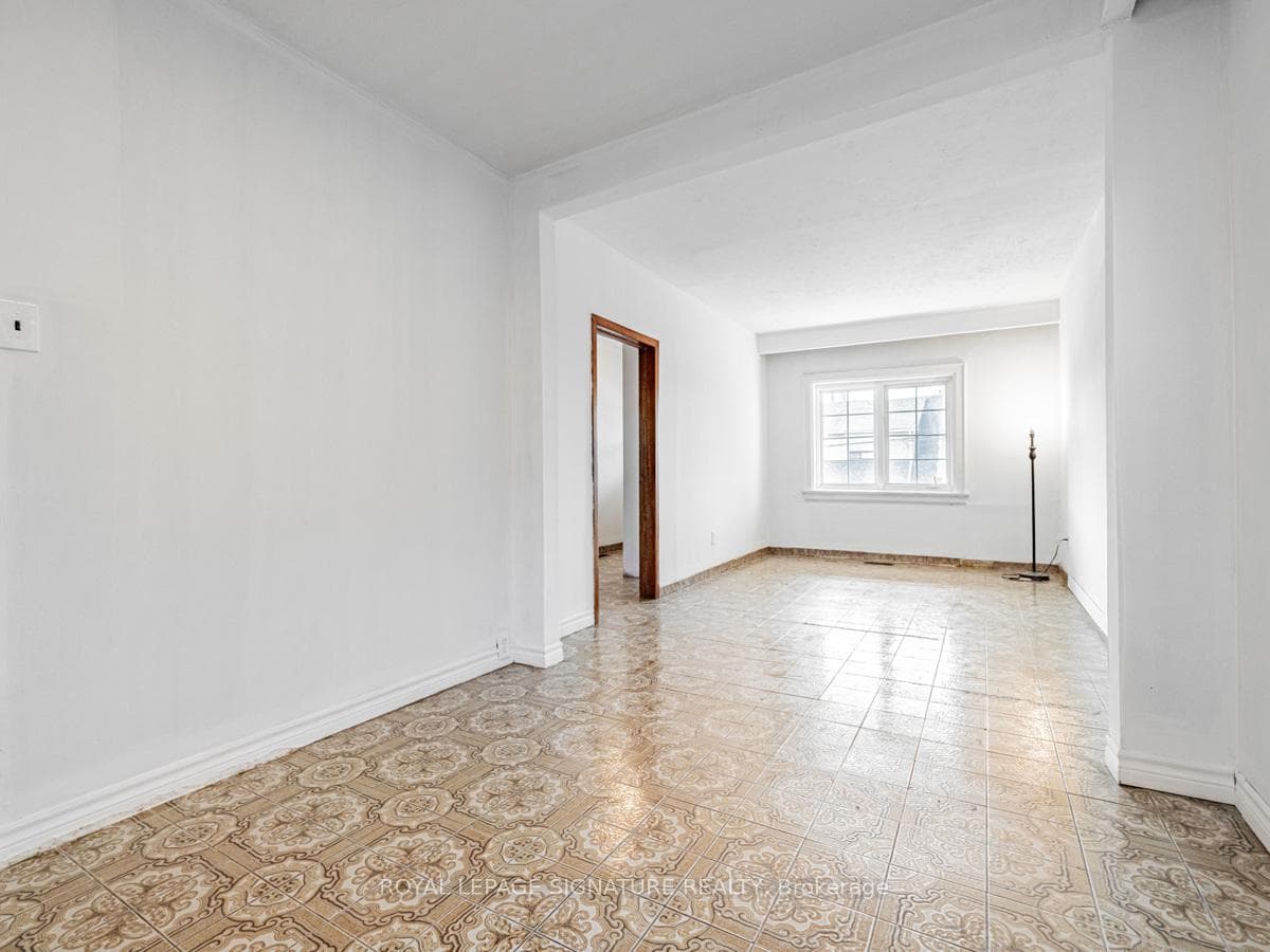 37 Gilbert Avenue photo 8