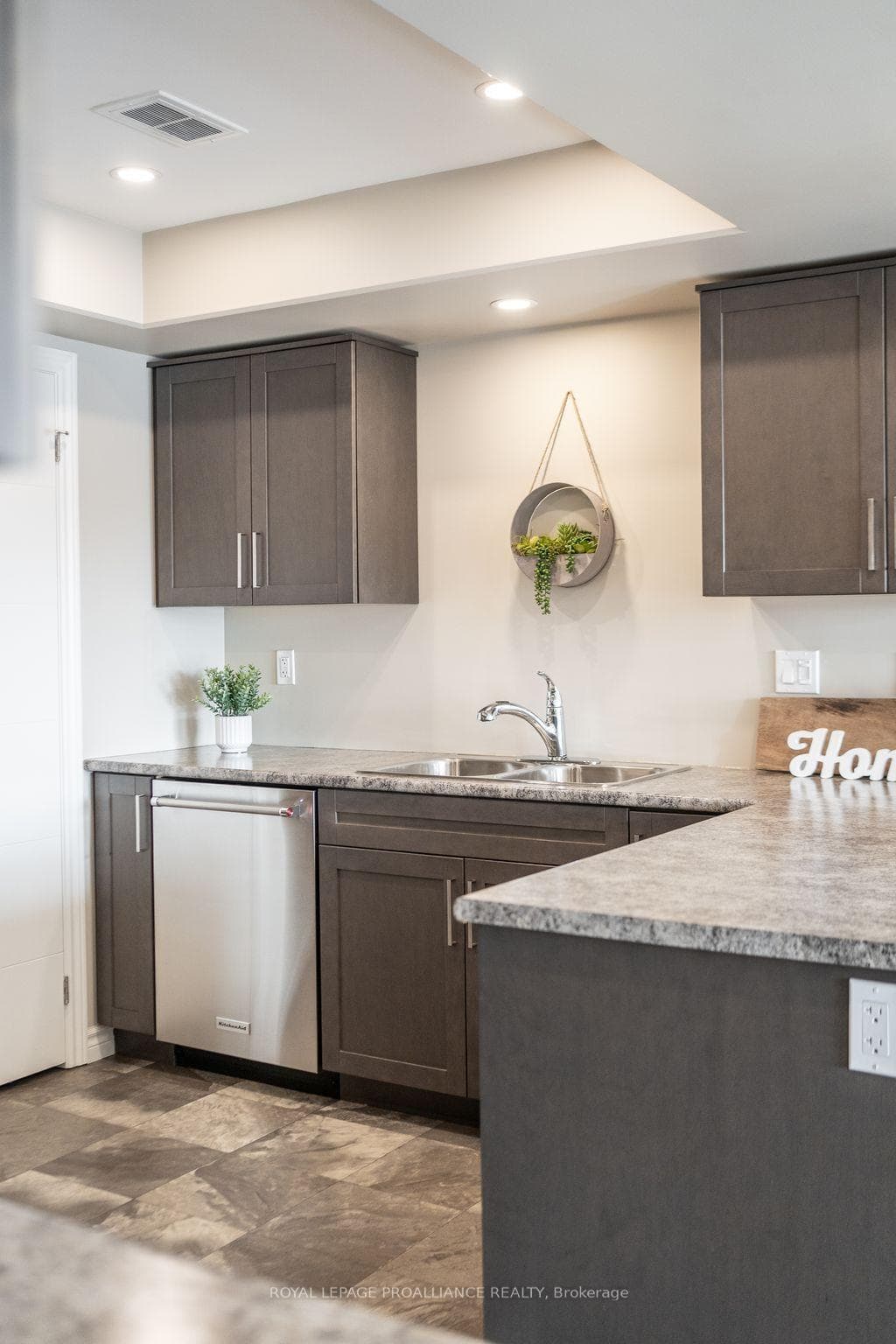 41 Ridgeway Place photo 6