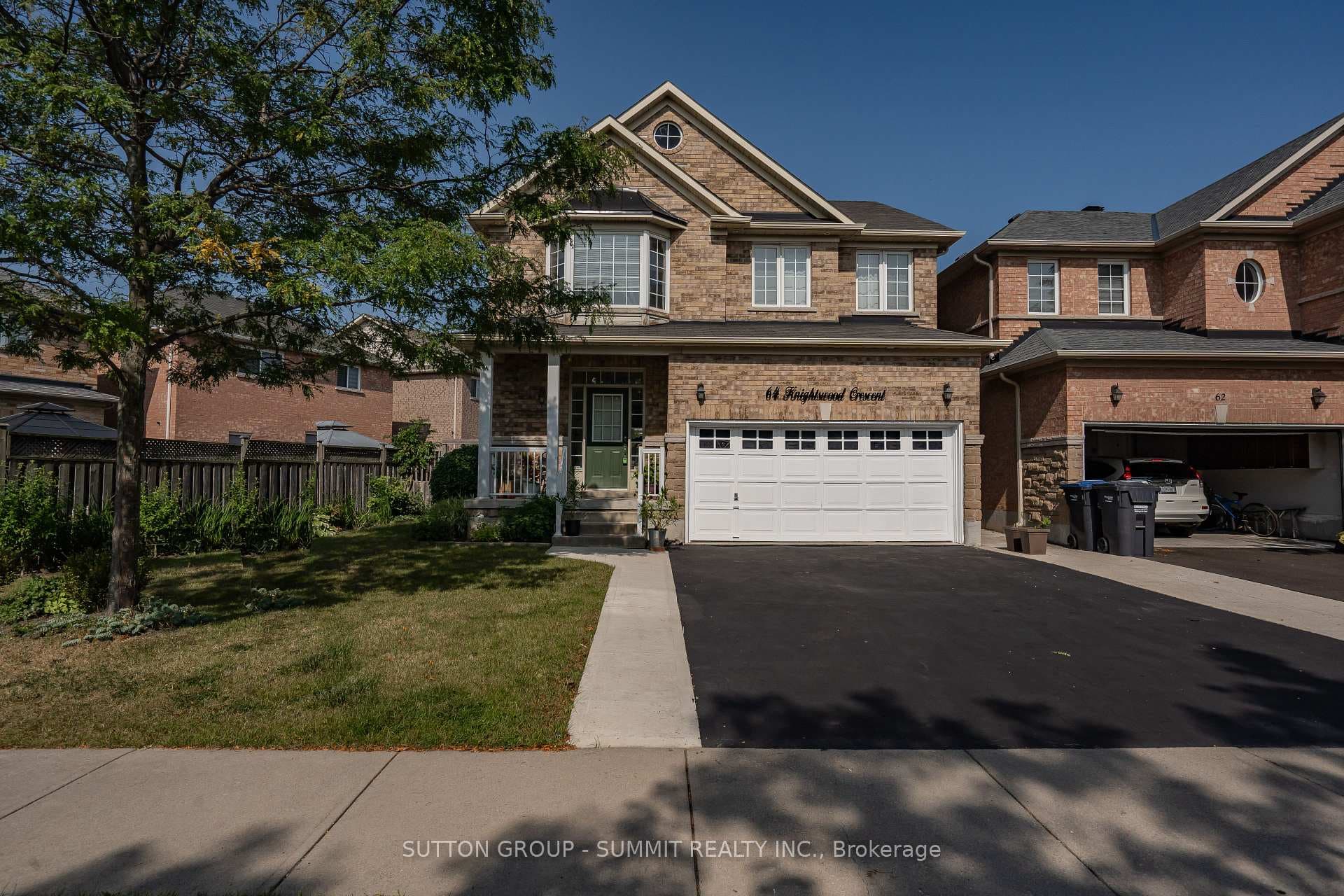 64 KNIGHTSWOOD Crescent photo 1