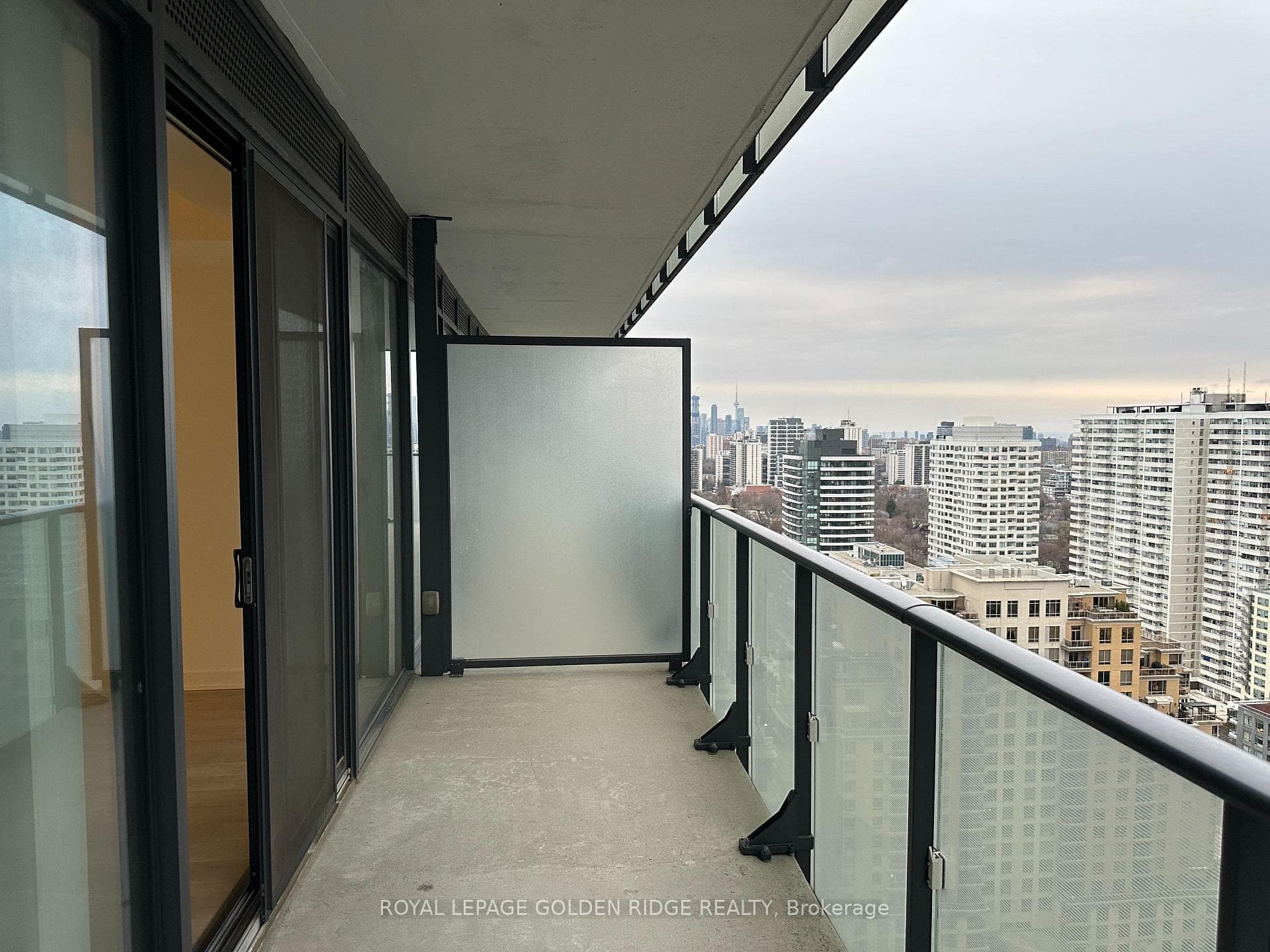 185 Roehampton Avenue Unit 2411 photo 3