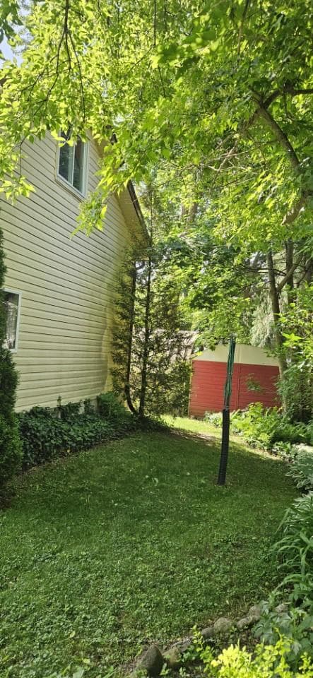 594 William Street photo 6