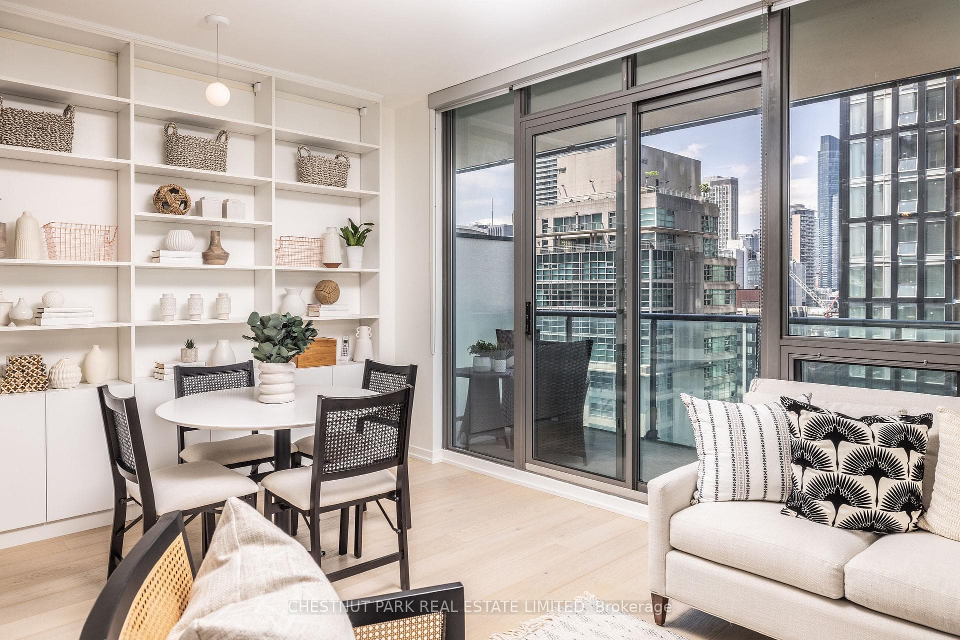 33 Lombard Street Unit 2106 photo 7