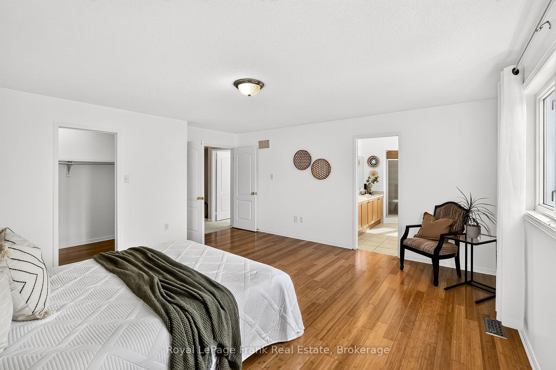 150 Dadson Drive photo 23
