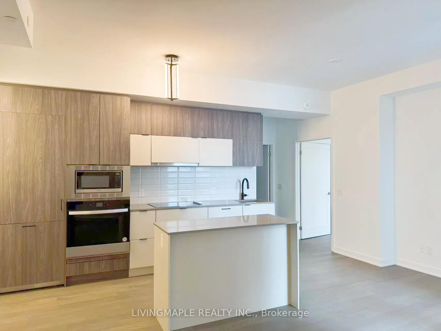 8888 Younge Street Unit 626 photo 4