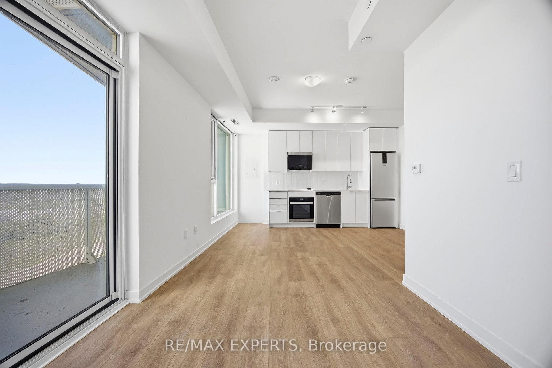 474 Caldari Road Unit 2004 photo 19