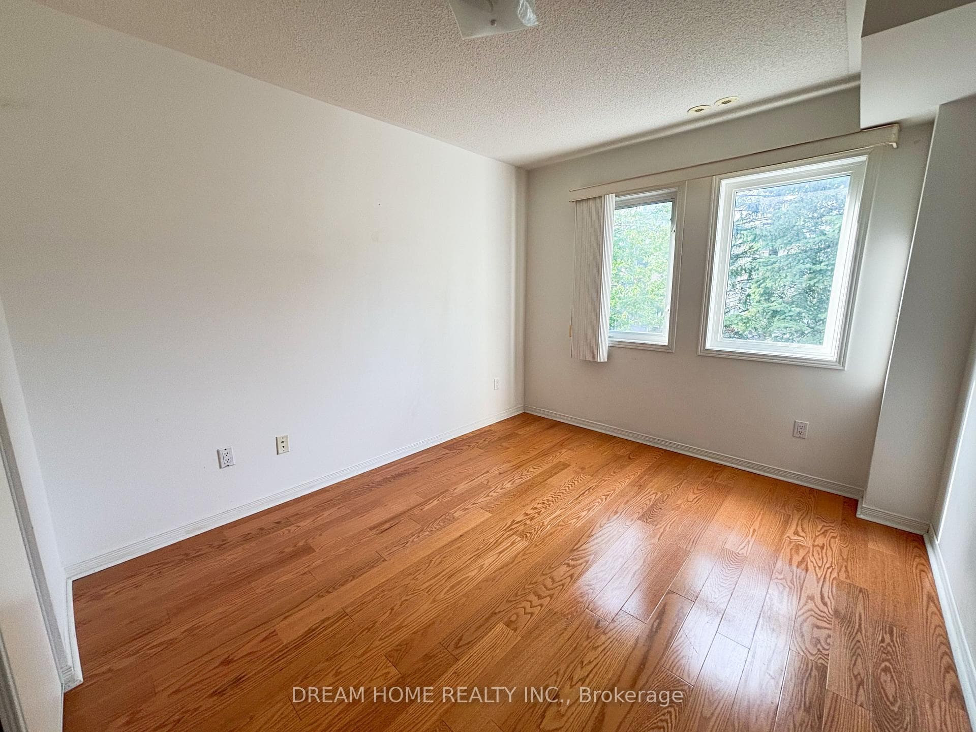 29 Rosebank Drive Unit 707 photo 8