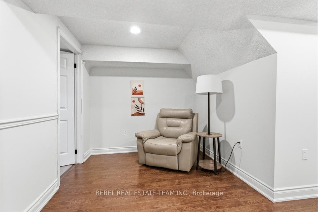 82 Ravenscroft Road photo 38